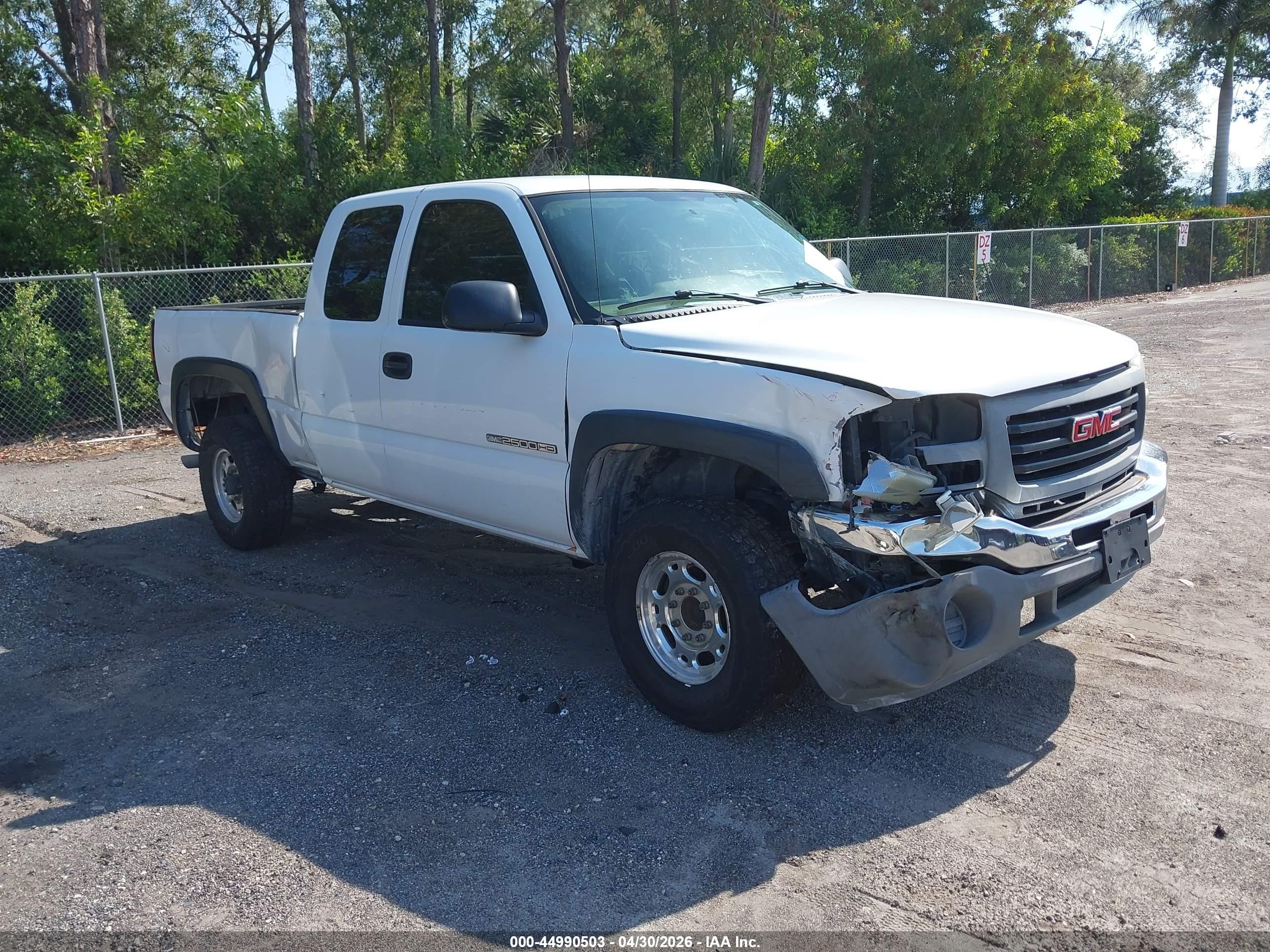 2004 Gmc Sierra 2500hd Work Truck White vin: 1GTHC29UX4E320737