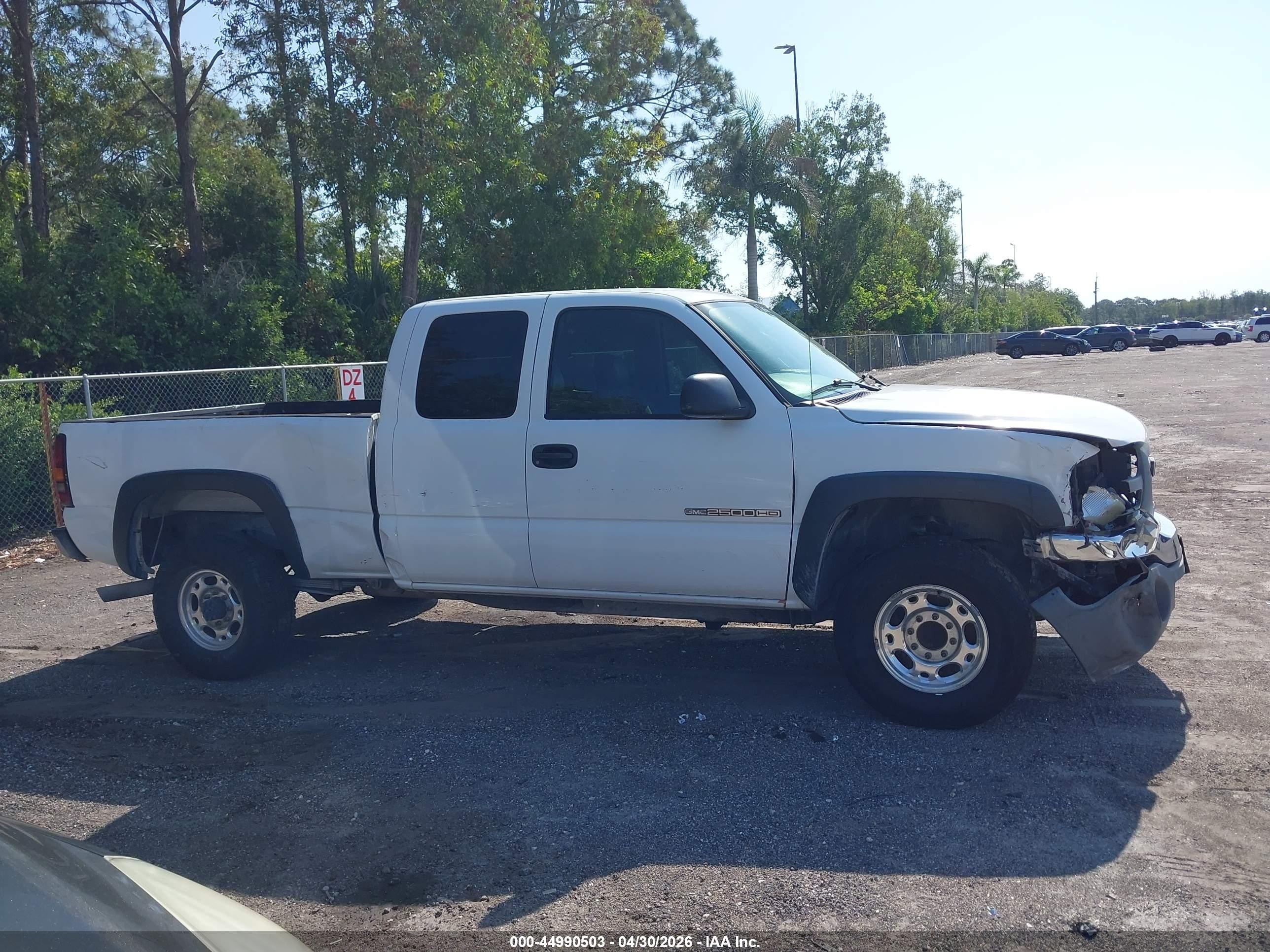2004 Gmc Sierra 2500hd Work Truck White vin: 1GTHC29UX4E320737