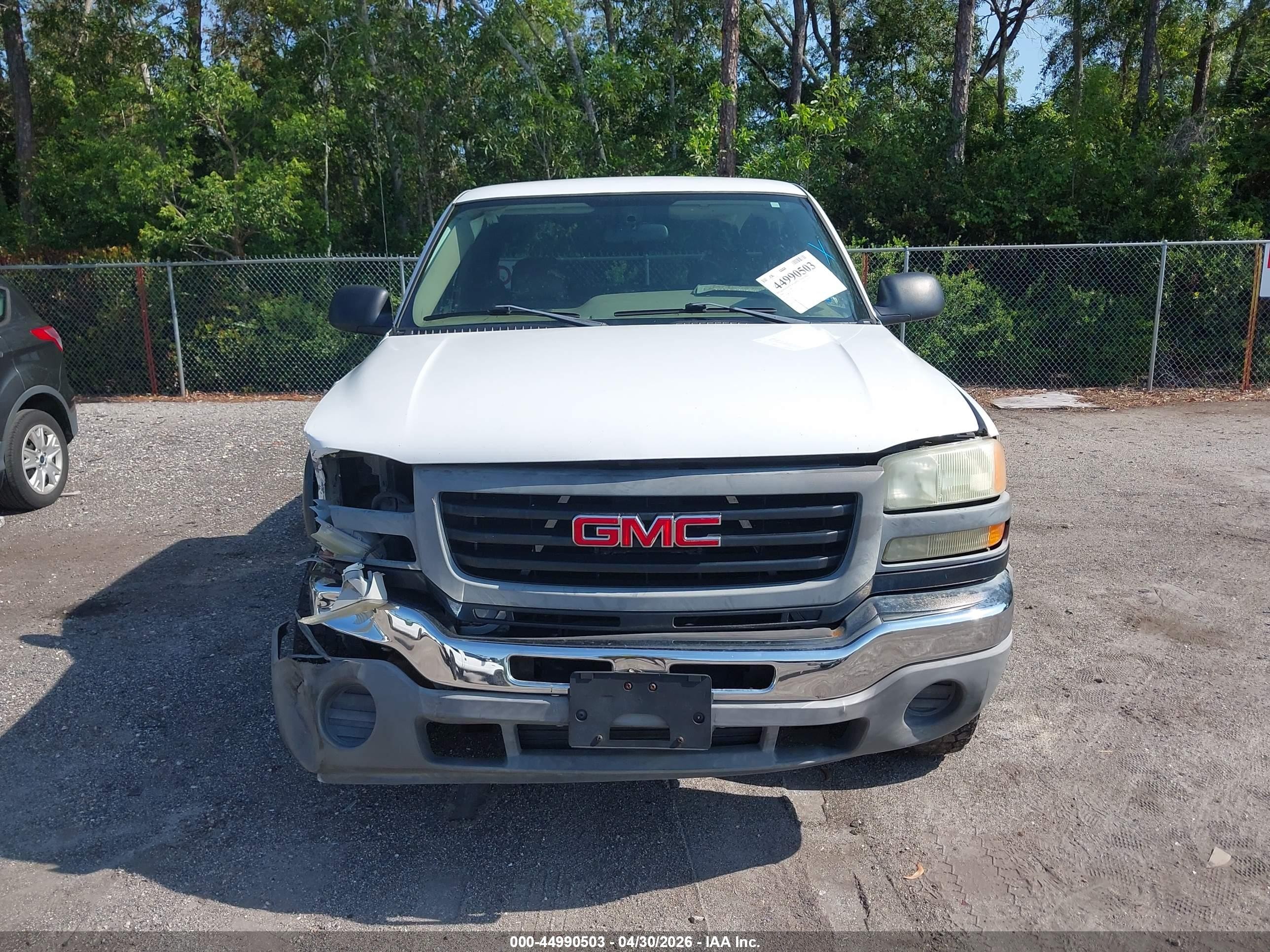 2004 Gmc Sierra 2500hd Work Truck White vin: 1GTHC29UX4E320737