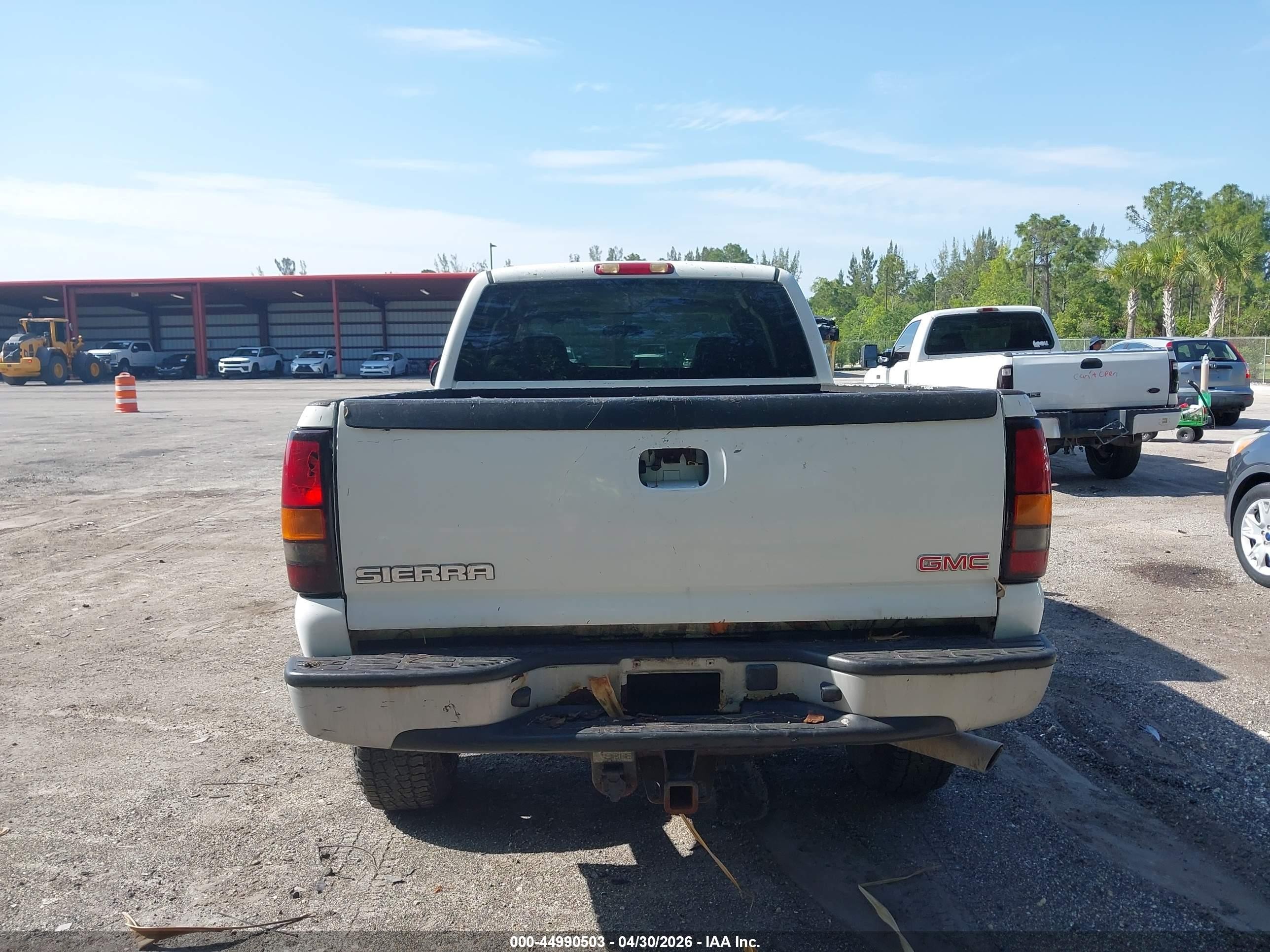 2004 Gmc Sierra 2500hd Work Truck White vin: 1GTHC29UX4E320737