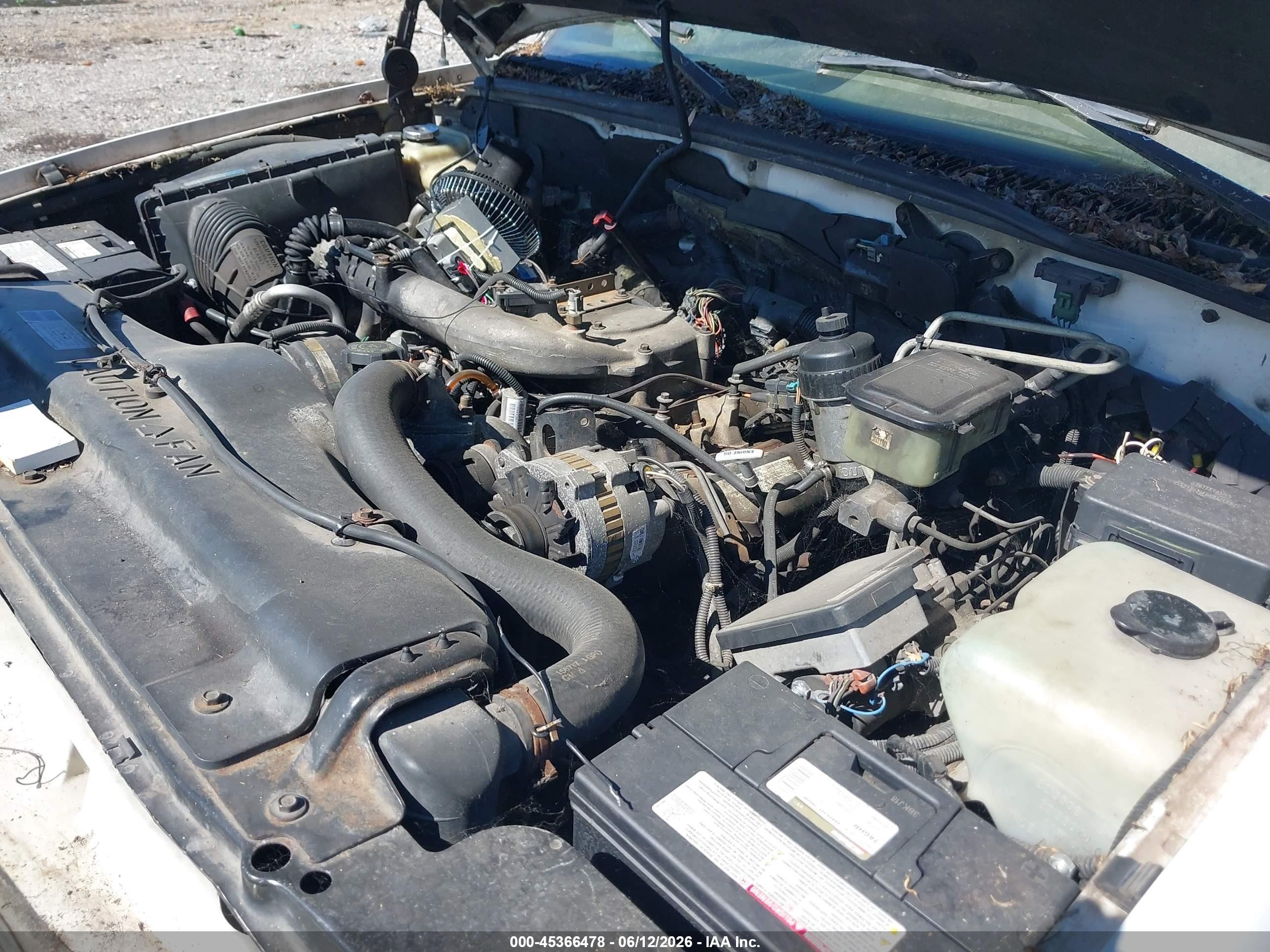 1995 Gmc Sierra C3500 White vin: 1GTHC33F8SF003787