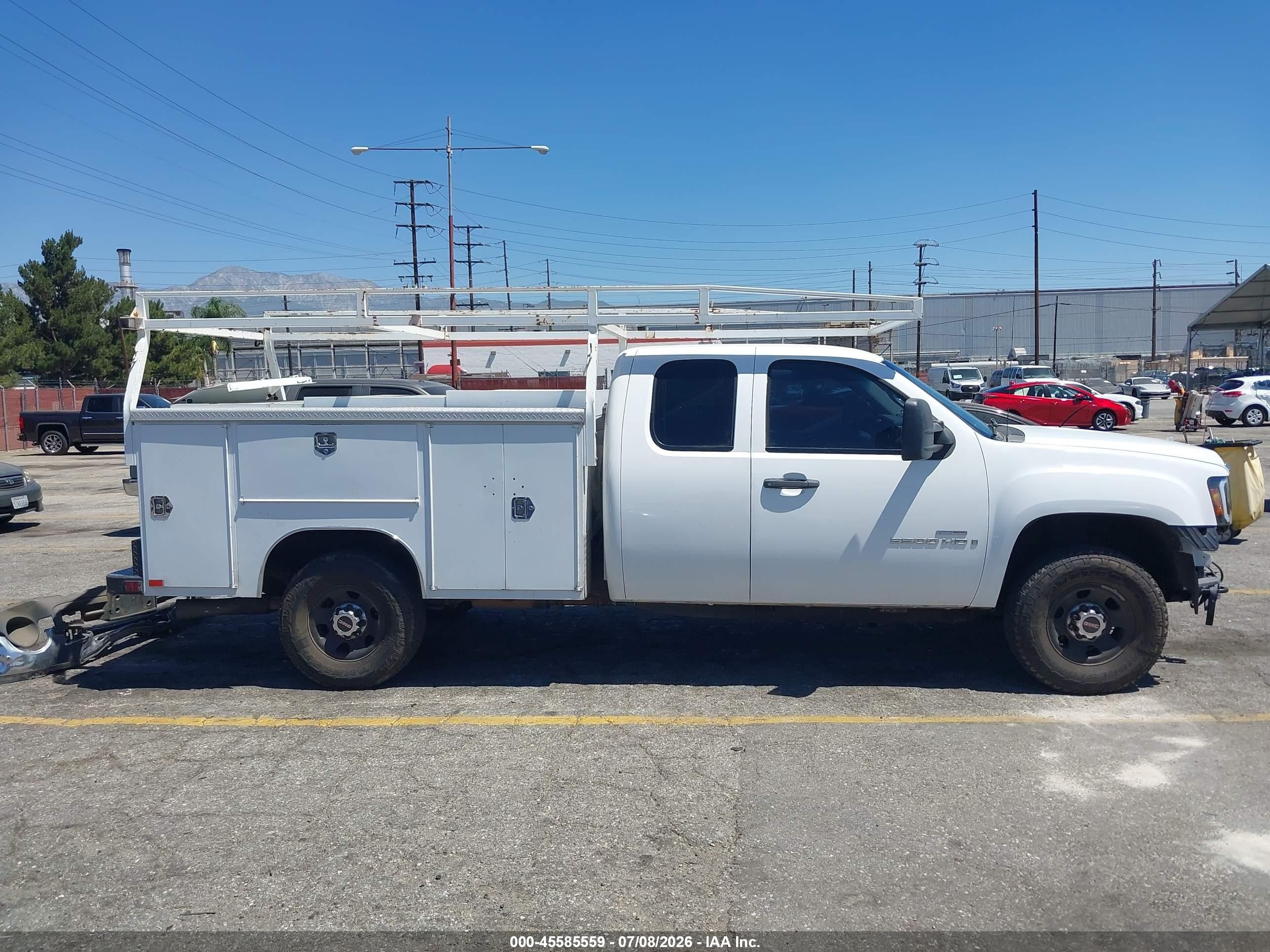 2008 Gmc Sierra 3500hd Work Truck White vin: 1GTHC39628E176730