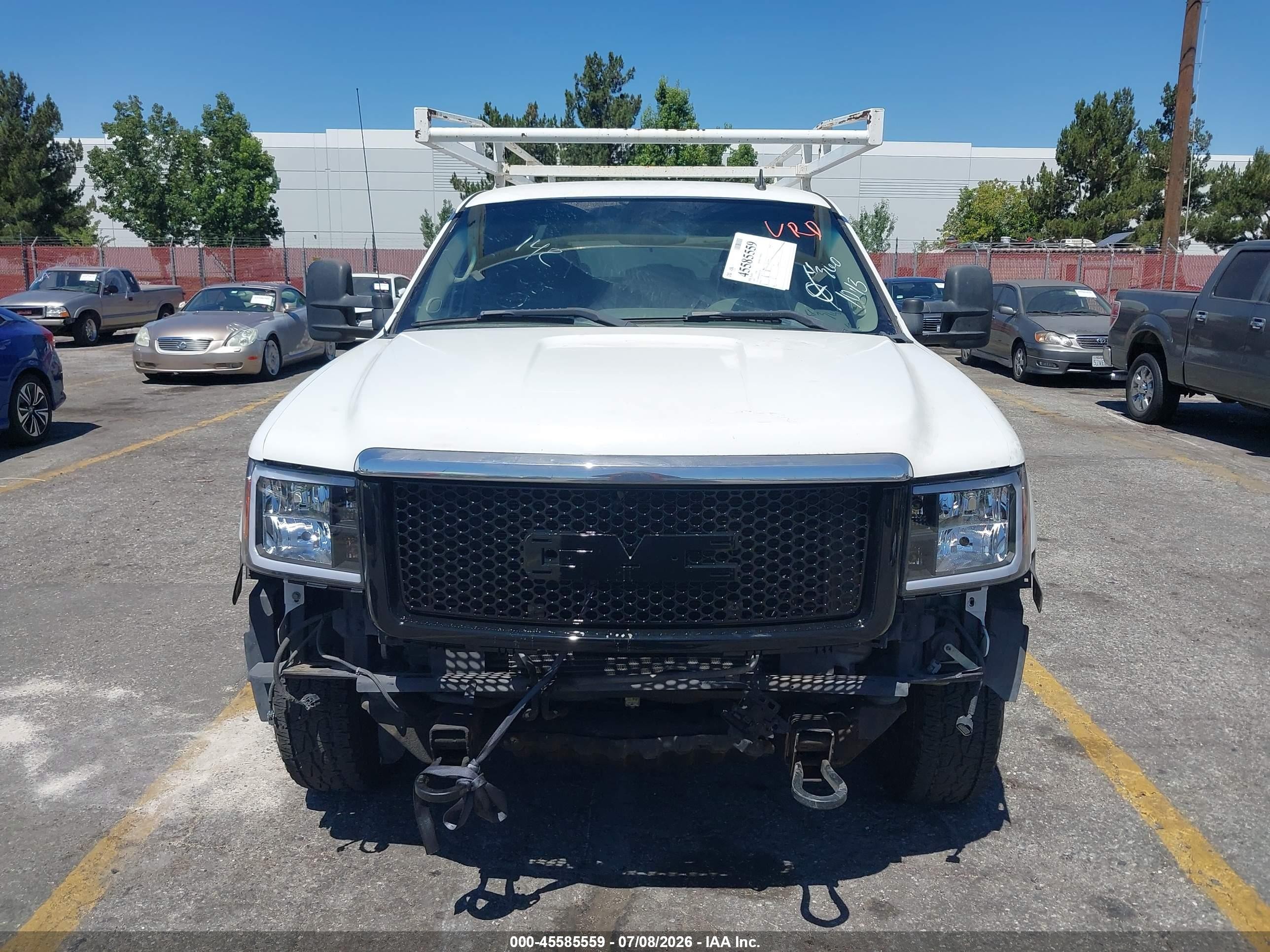 2008 Gmc Sierra 3500hd Work Truck White vin: 1GTHC39628E176730