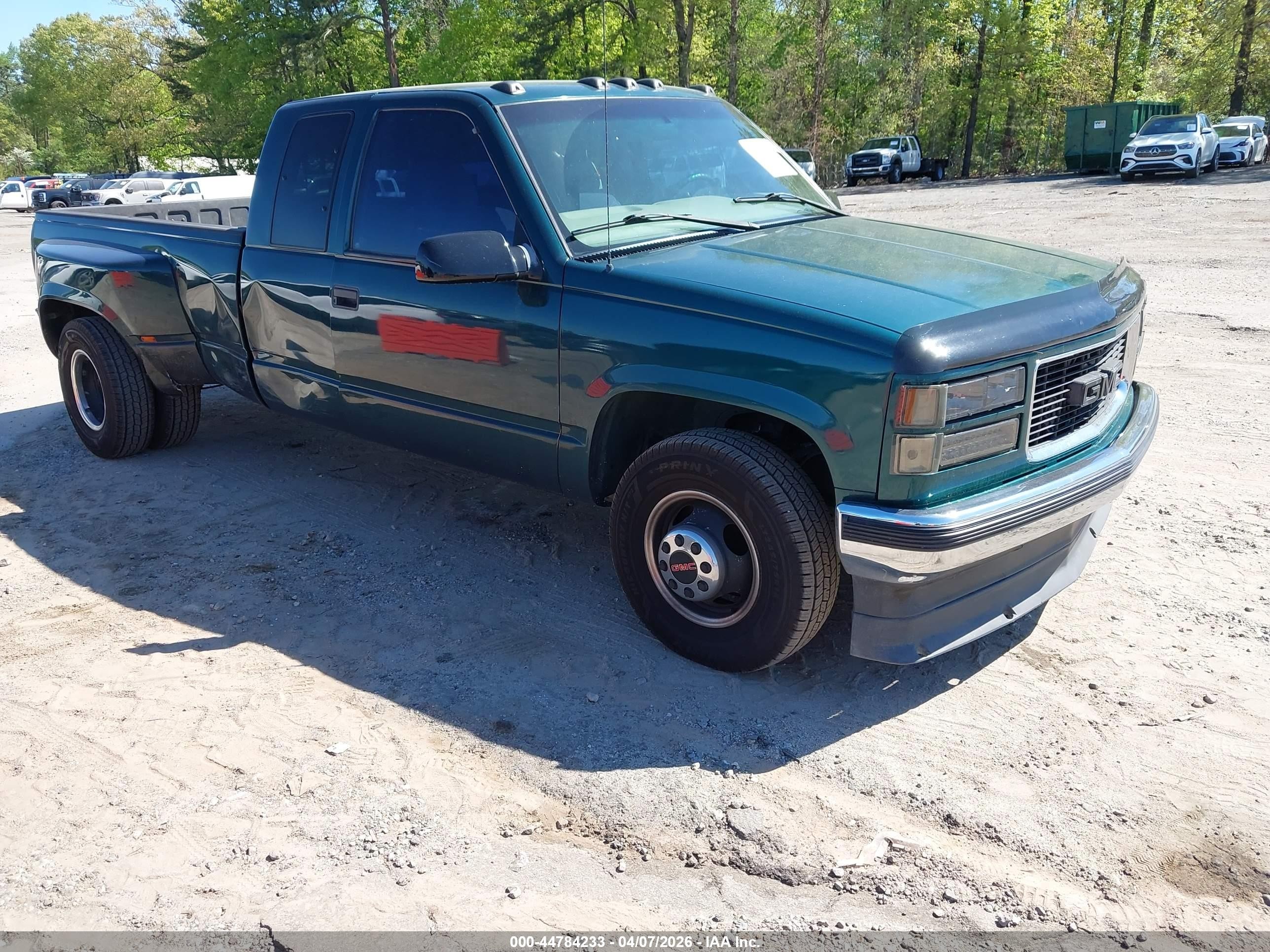 1GTHC39J2YF509233