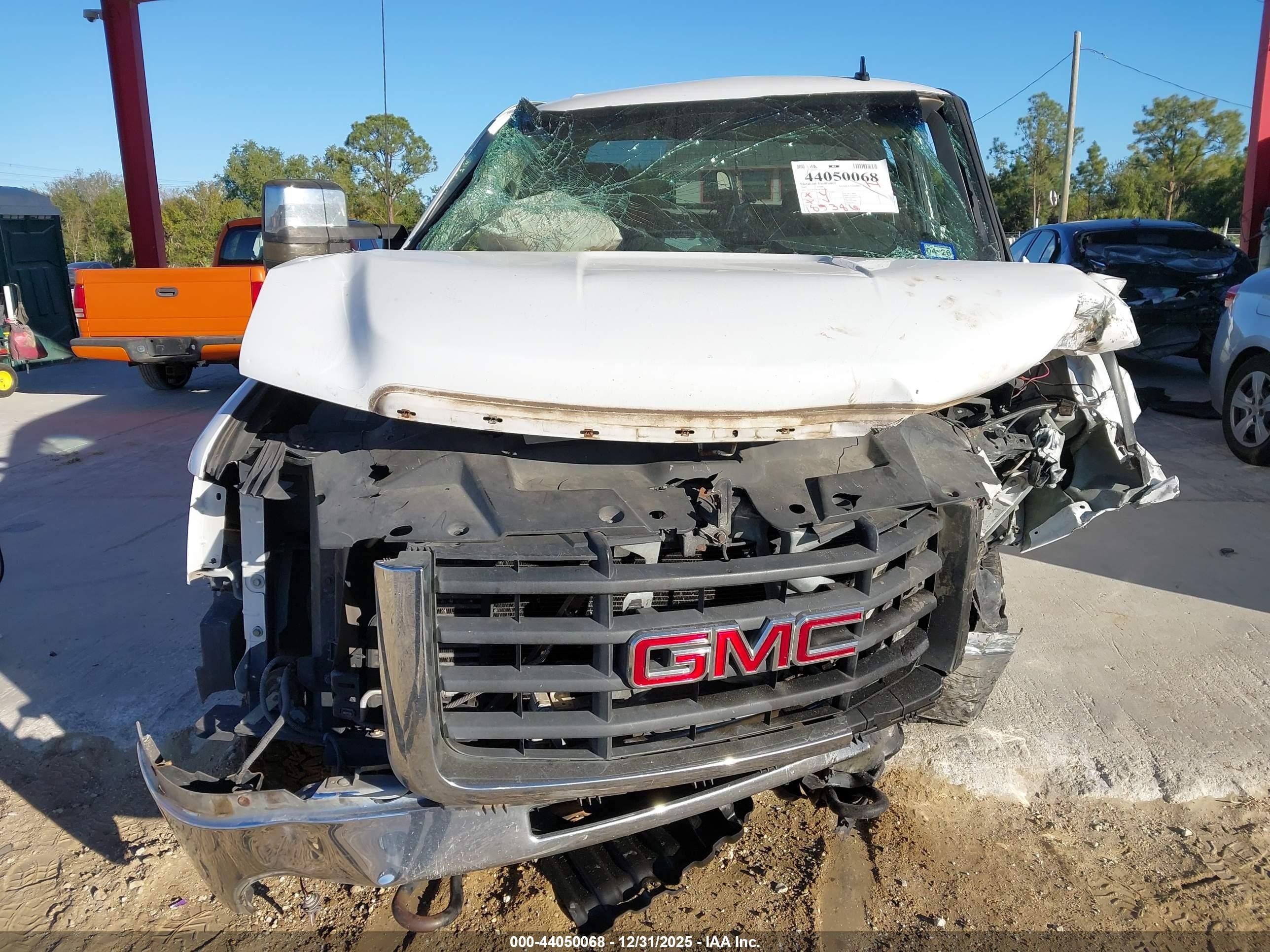 2009 Gmc Sierra 2500hd Sle White vin: 1GTHC53659F189164