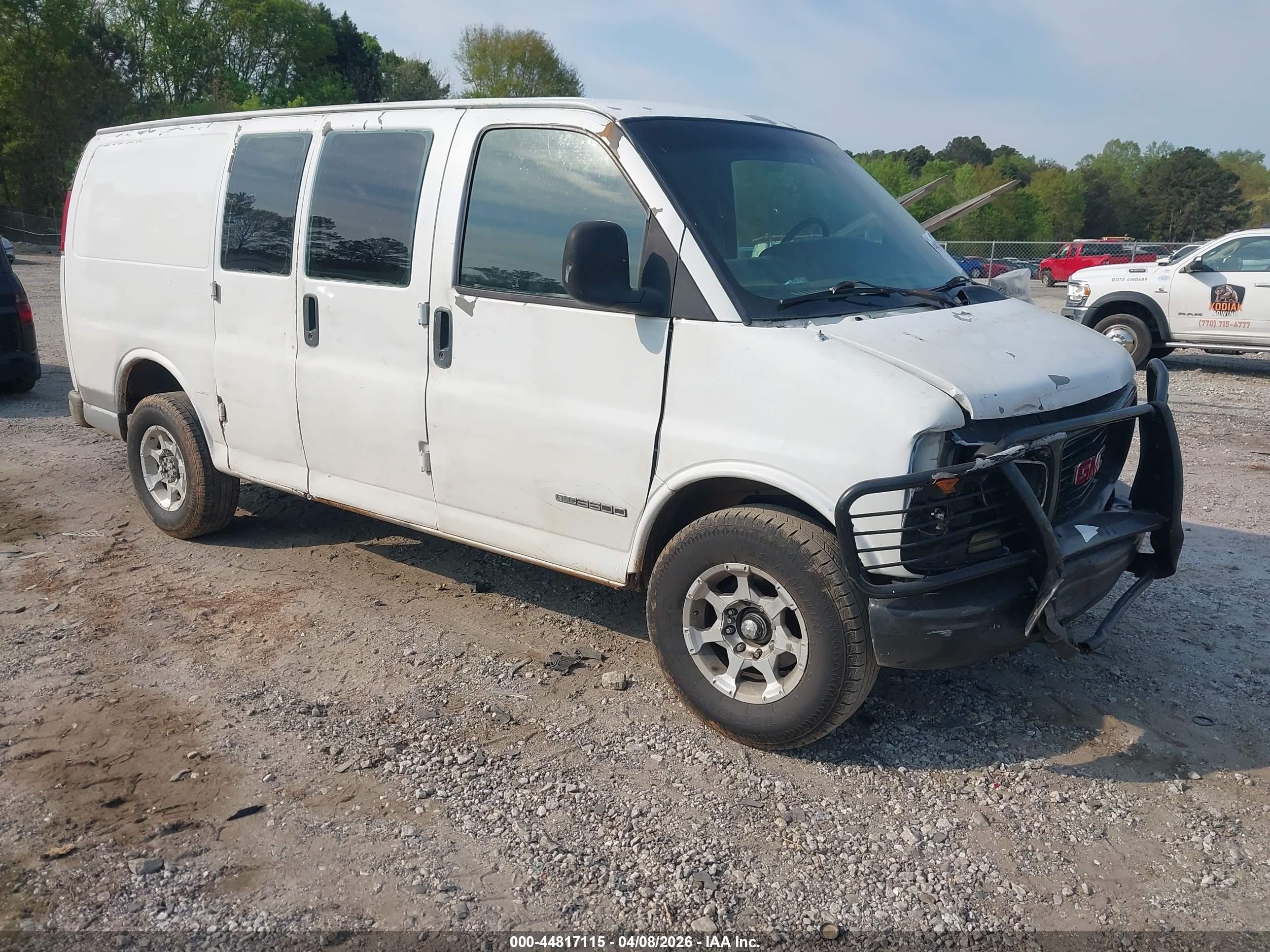 2002 Gmc Savana Standard White vin: 1GTHG35R321106690