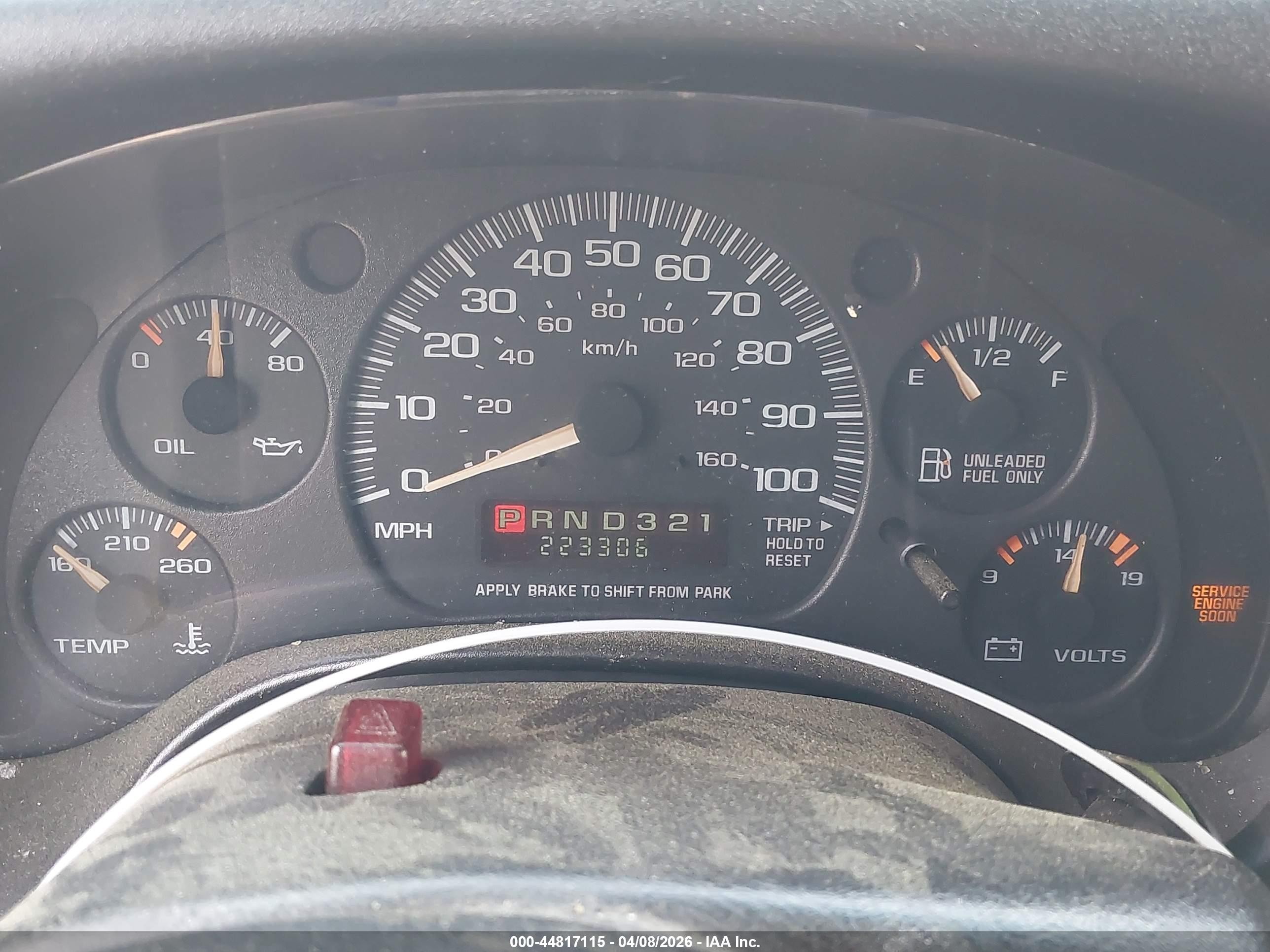 2002 Gmc Savana Standard White vin: 1GTHG35R321106690