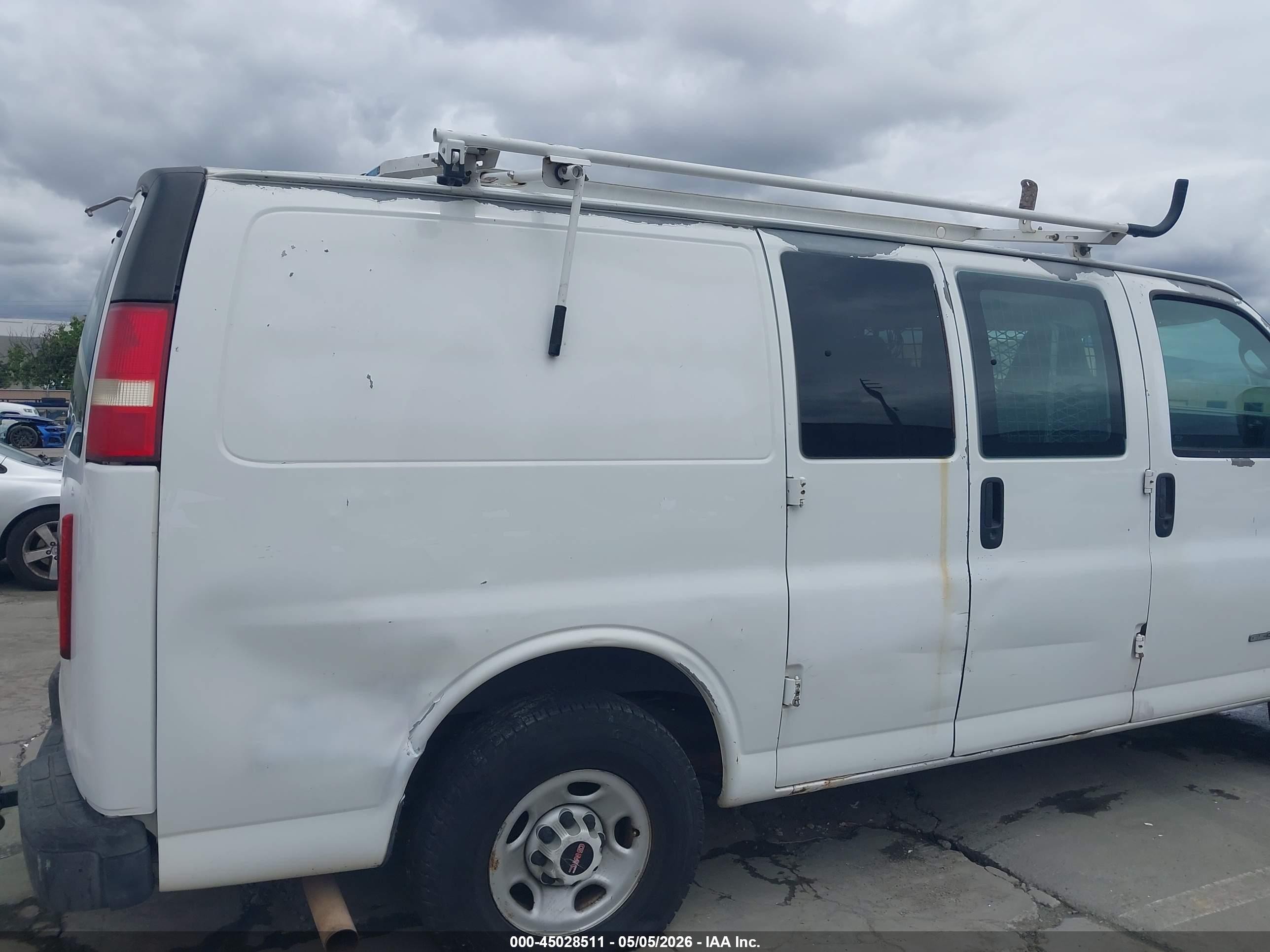 2004 Gmc Savana Standard Белый vin: 1GTHG35U141216628