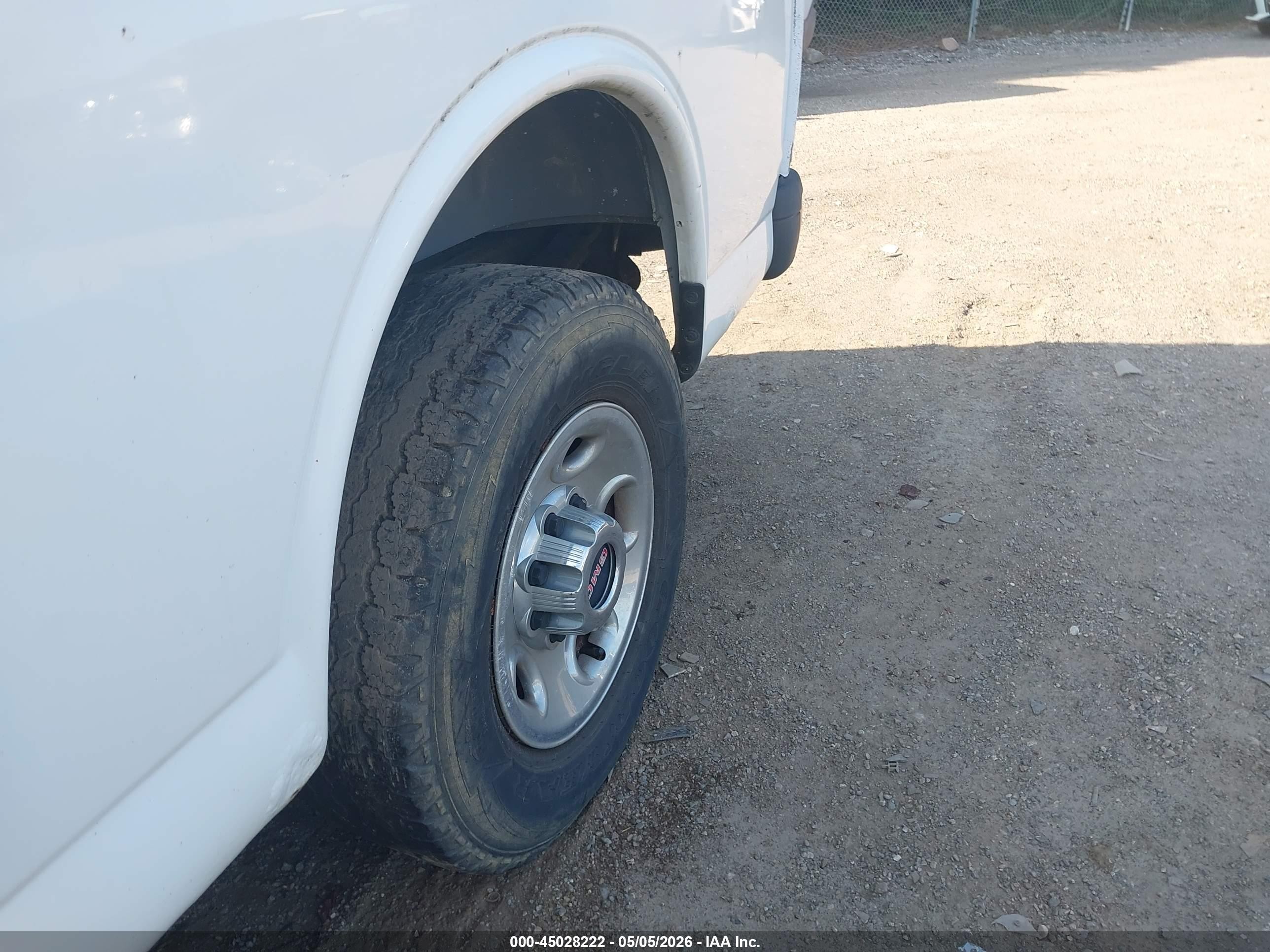 2006 Gmc Savana Work Van White vin: 1GTHG35U161247302