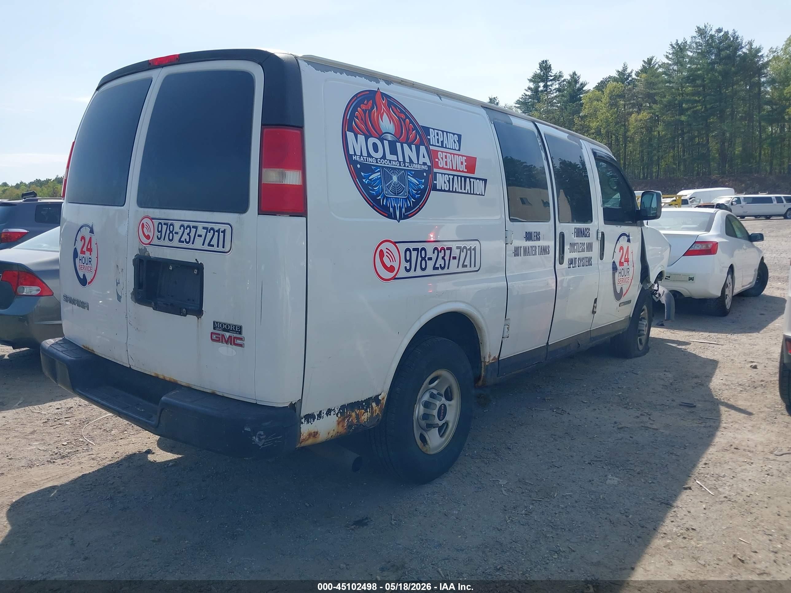 2004 Gmc Savana Standard White vin: 1GTHG35U641118422