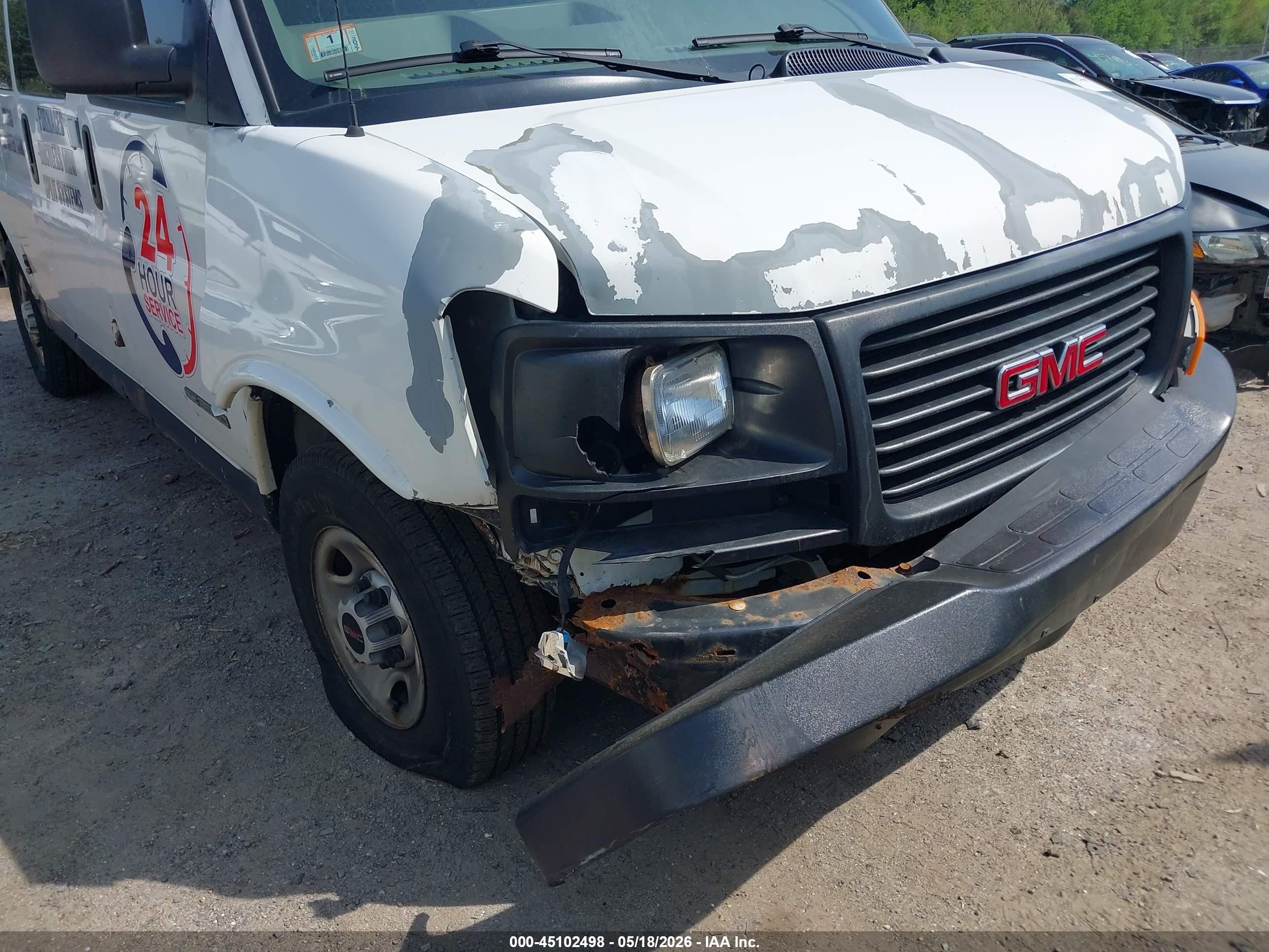 2004 Gmc Savana Standard White vin: 1GTHG35U641118422