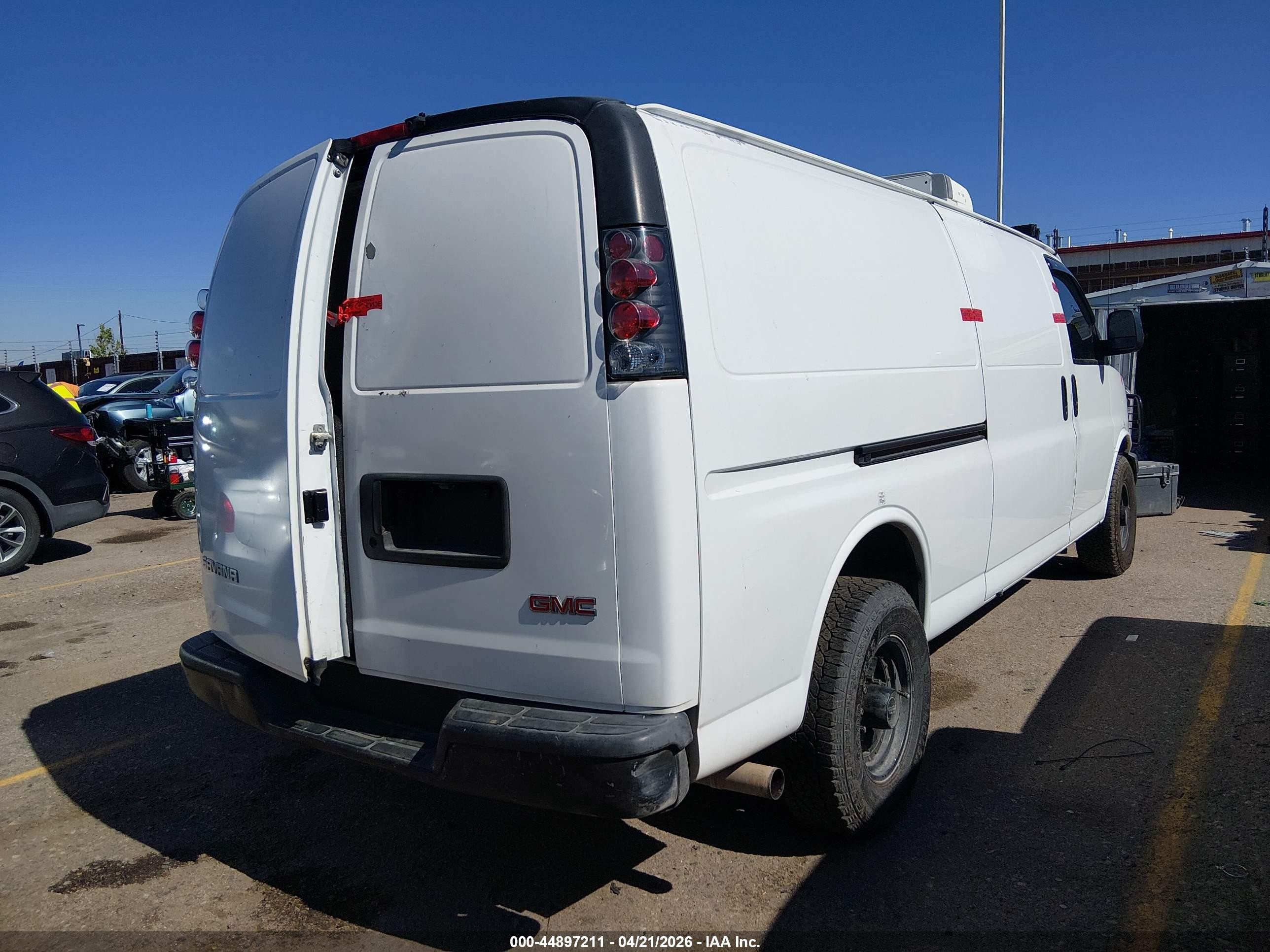 2008 Gmc Savana Work Van White vin: 1GTHG39C381234622