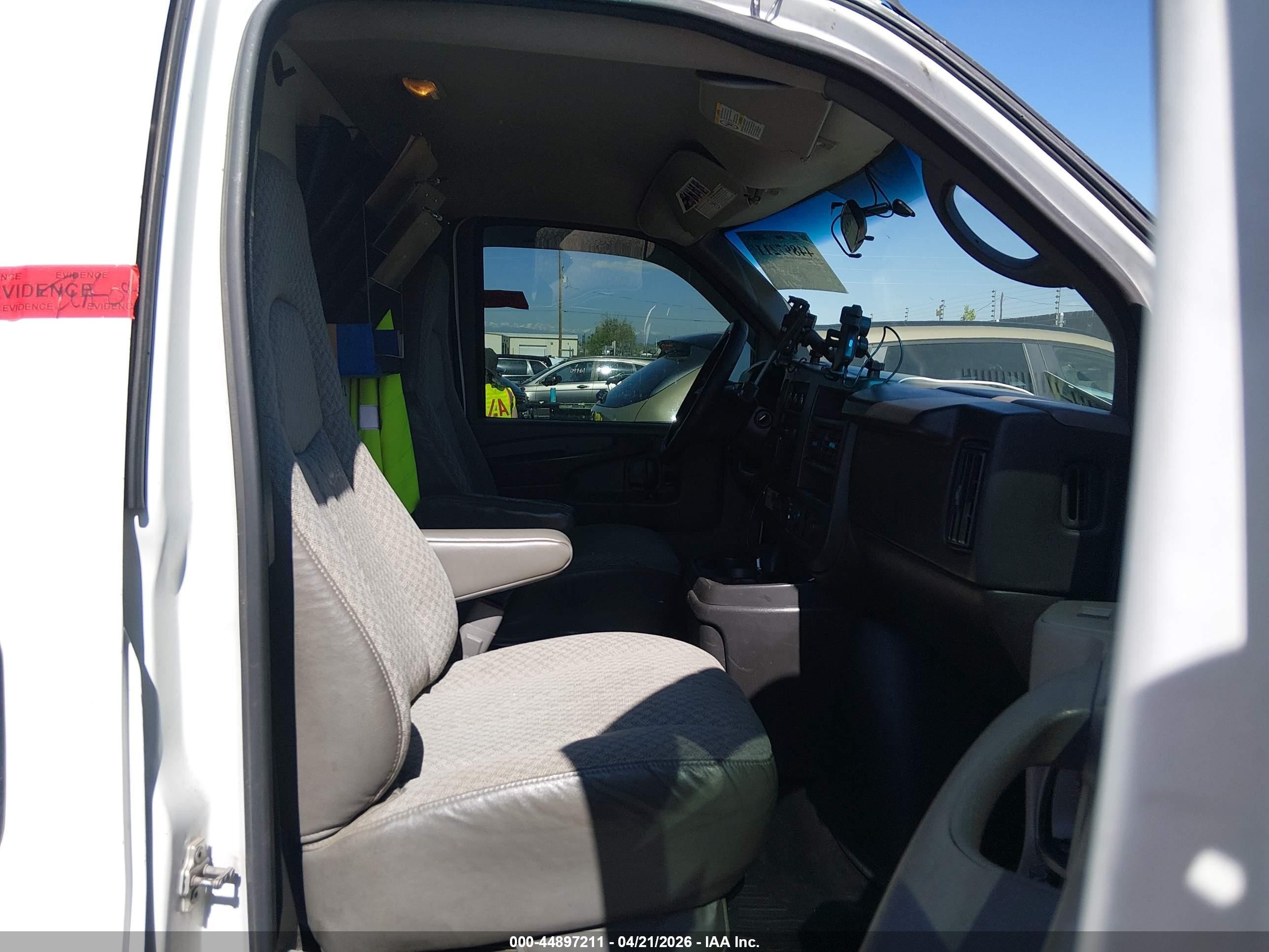 2008 Gmc Savana Work Van White vin: 1GTHG39C381234622