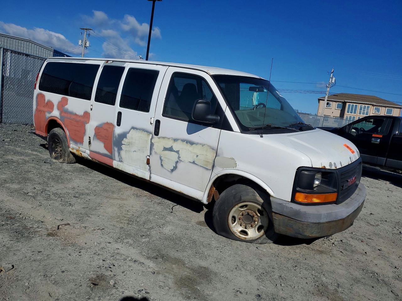 2008 Gmc Savana G3500 White vin: 1GTHG39C881121751