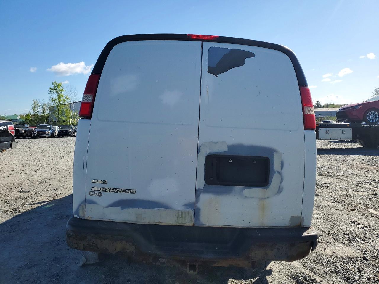 2008 Gmc Savana G3500 White vin: 1GTHG39C881121751
