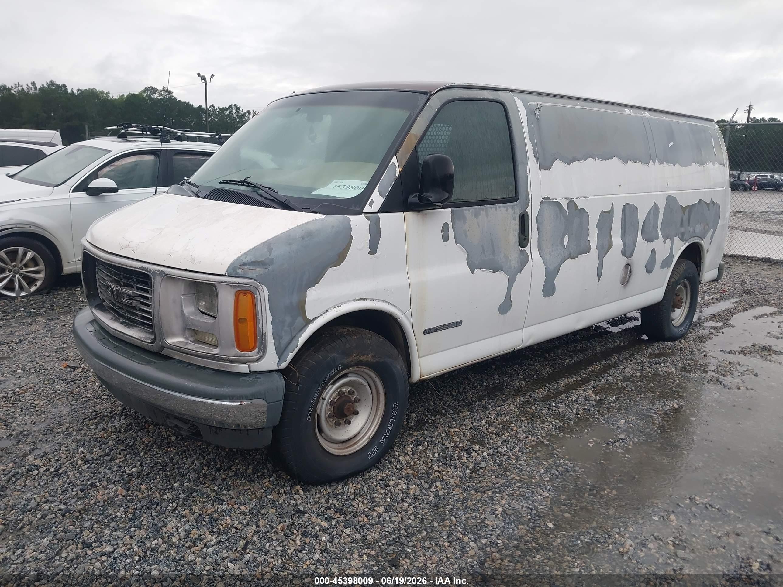 2002 Gmc Savana Cargo Van Standard White vin: 1GTHG39R621109092
