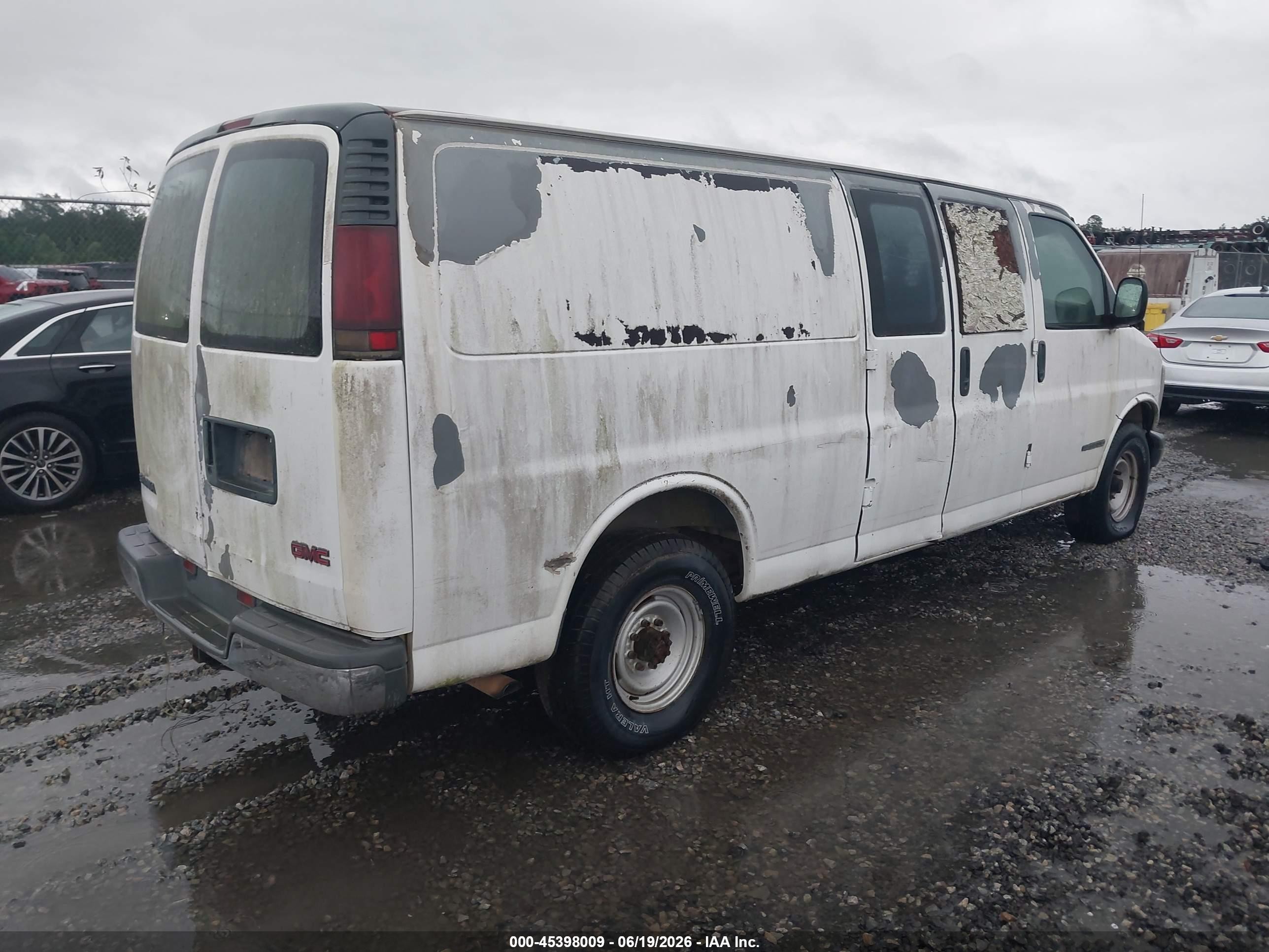 2002 Gmc Savana Cargo Van Standard White vin: 1GTHG39R621109092