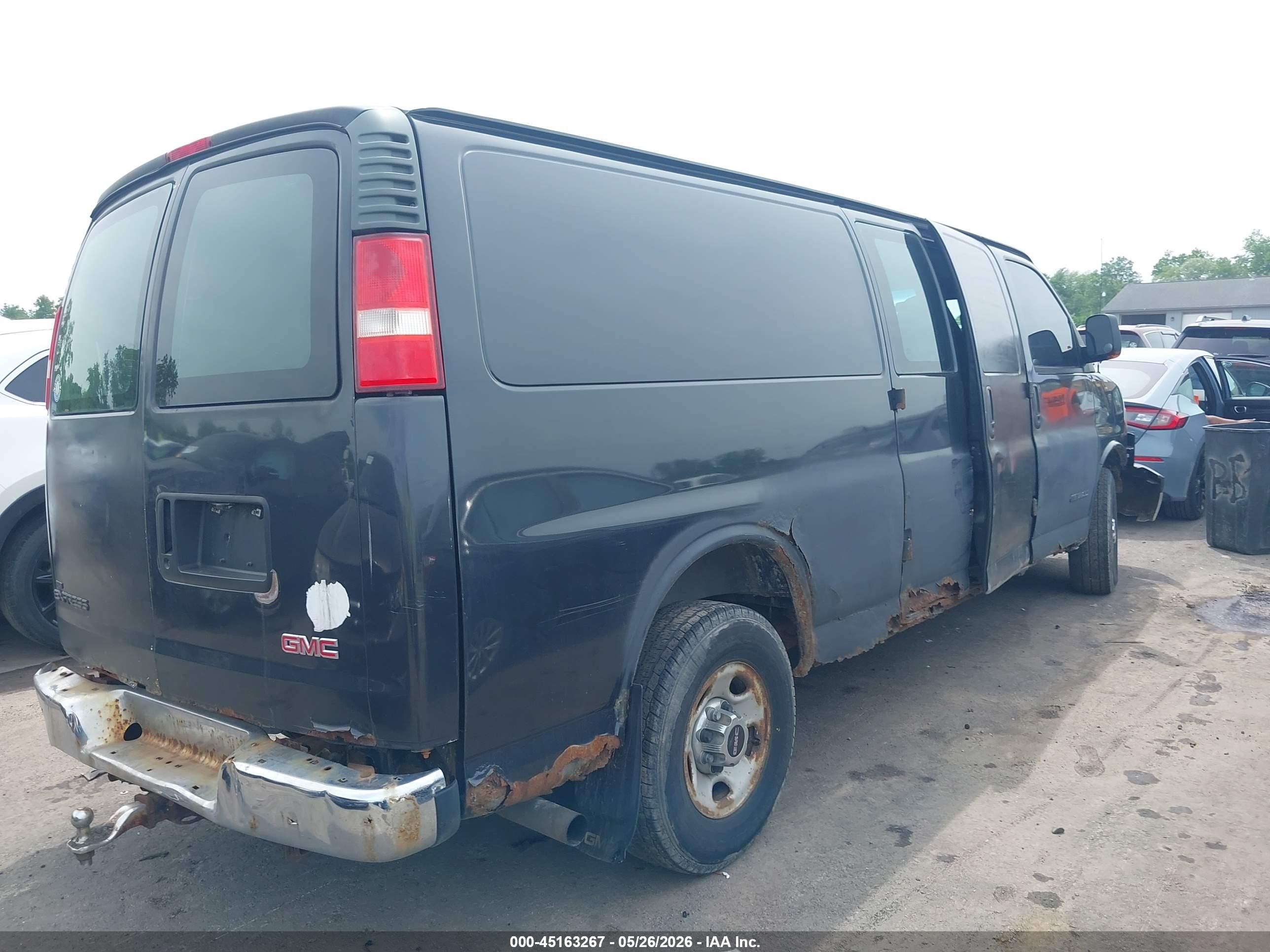 2004 Gmc Savana Standard Black vin: 1GTHG39U341247261