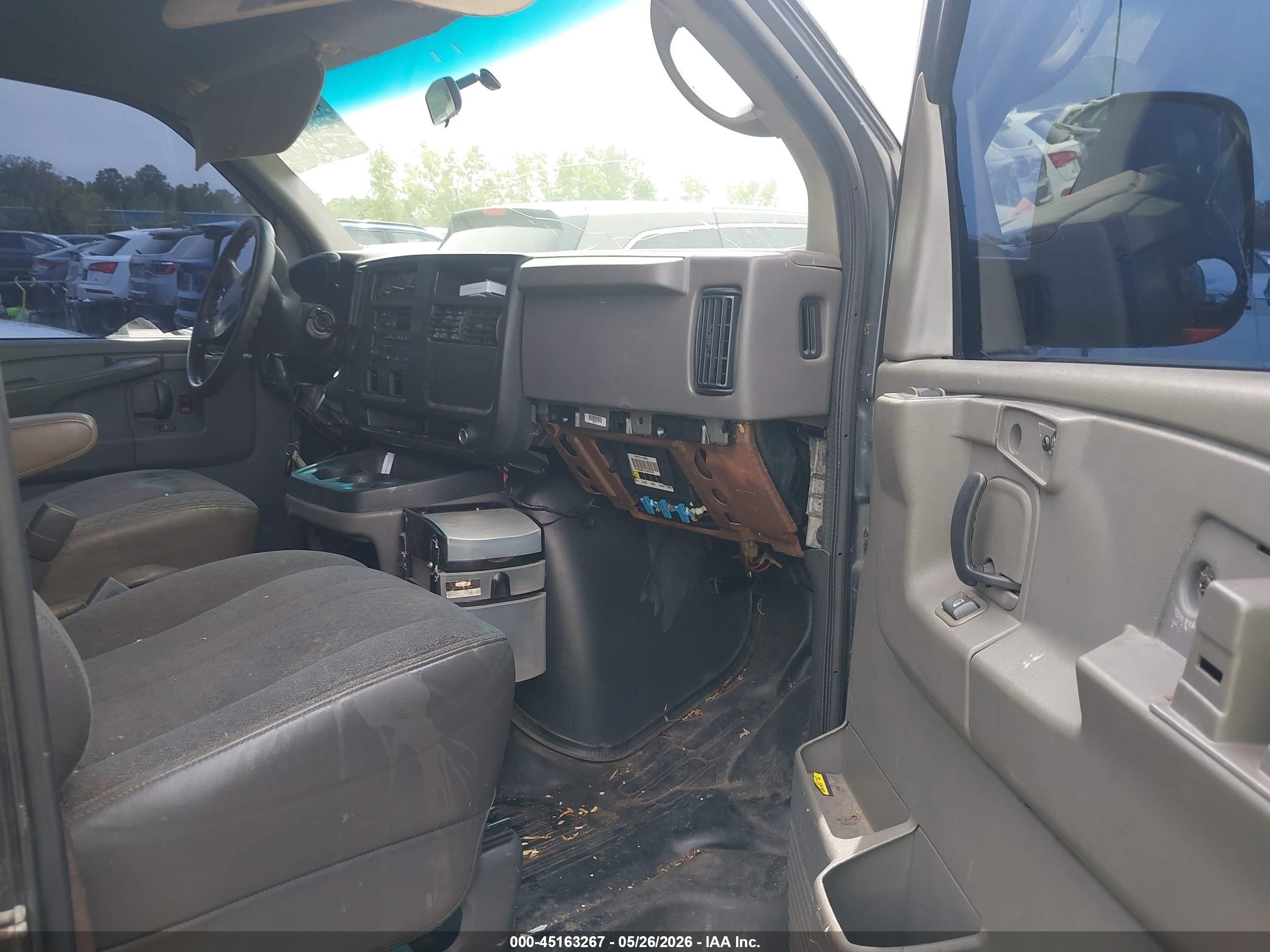 2004 Gmc Savana Standard Black vin: 1GTHG39U341247261