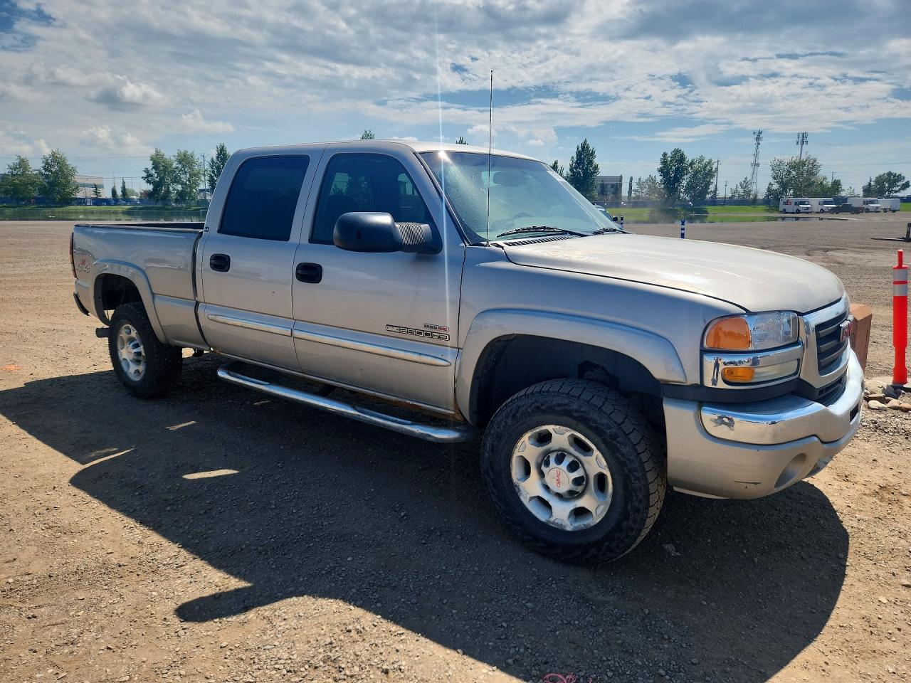 2004 Gmc Sierra K2500 Heavy Duty Silver vin: 1GTHK23114F149050