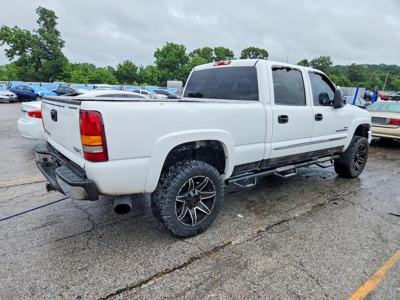 2003 Gmc Sierra K2500 Heavy Duty White vin: 1GTHK23133F214852