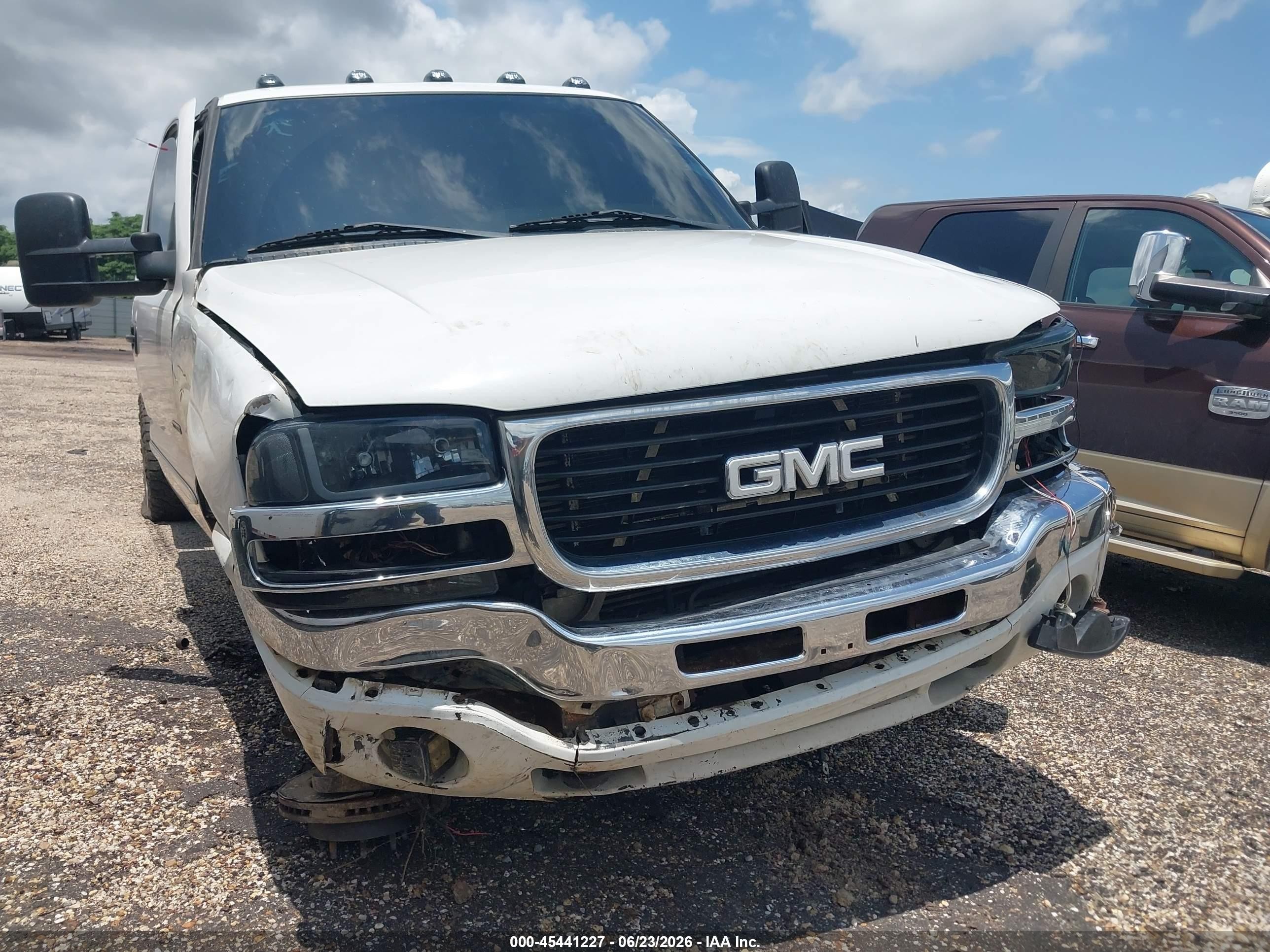2003 Gmc Sierra 2500hd Sle White vin: 1GTHK23153F179148