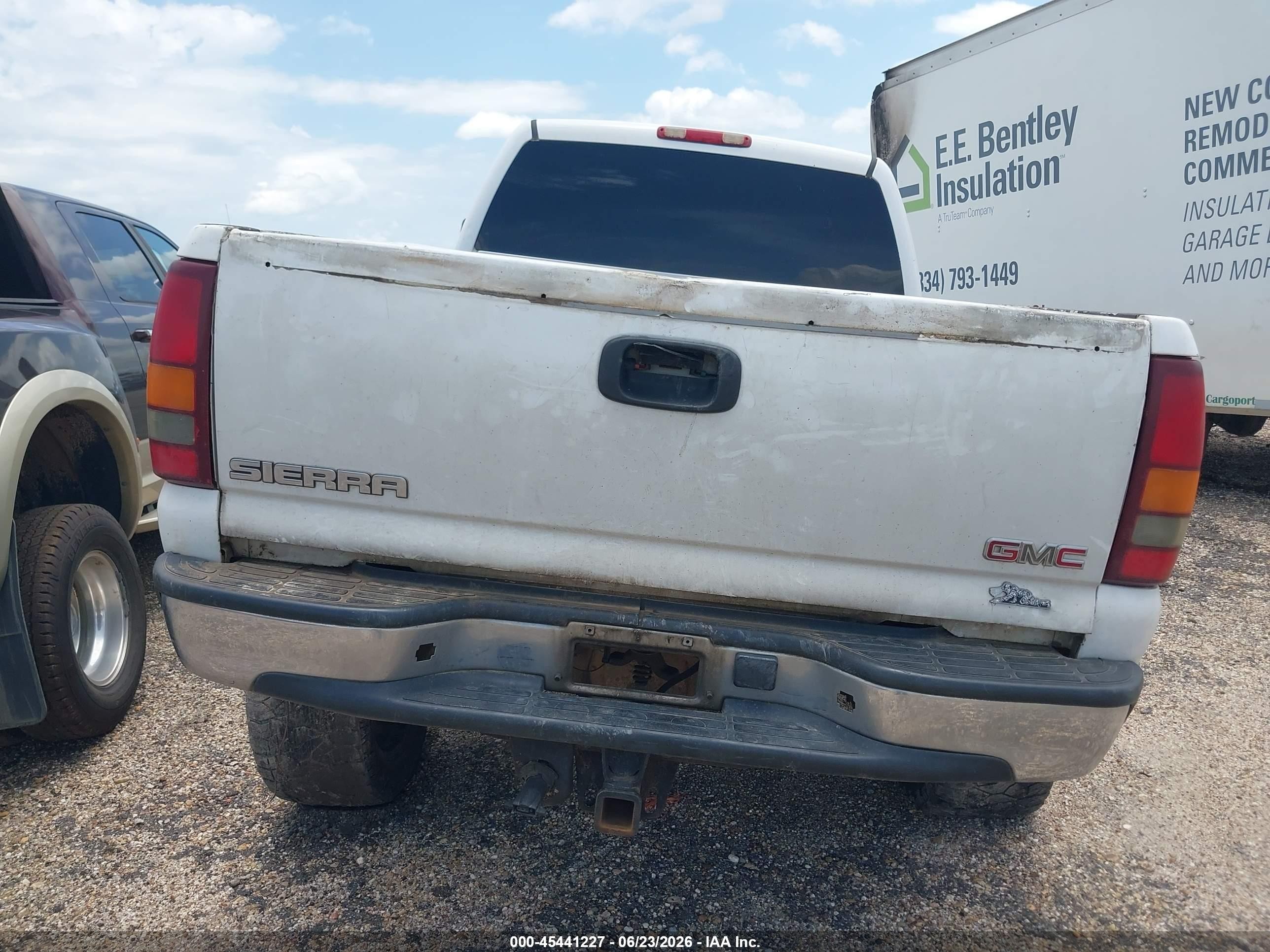2003 Gmc Sierra 2500hd Sle White vin: 1GTHK23153F179148