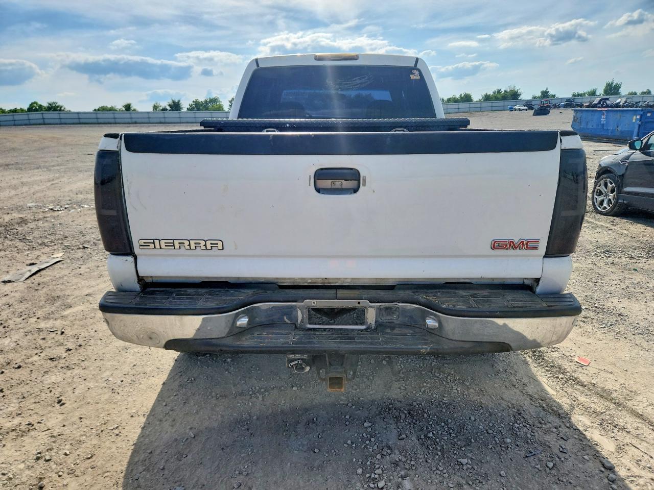 2001 Gmc Sierra K2500 Heavy Duty White vin: 1GTHK23171F183120