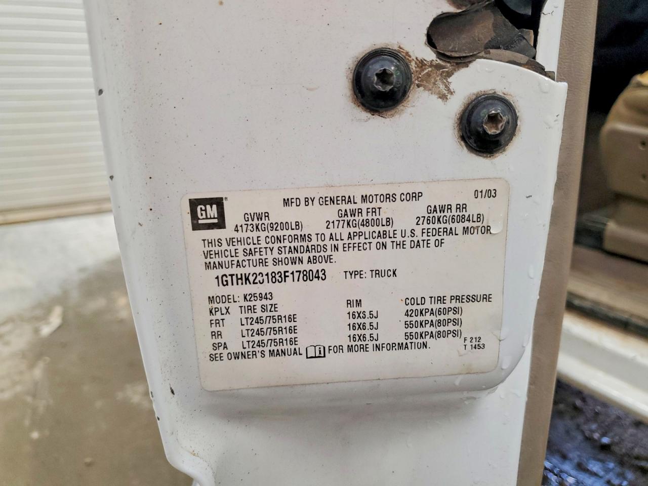 2003 Gmc Sierra K2500 Heavy Duty White vin: 1GTHK23183F178043