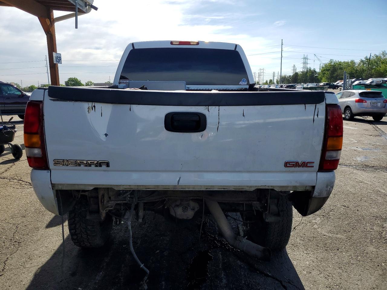 2004 Gmc Sierra K2500 Heavy Duty White vin: 1GTHK23204F231392