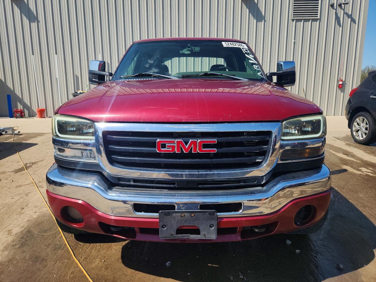 2004 Gmc Sierra K2500 Heavy Duty Red vin: 1GTHK23214F216495