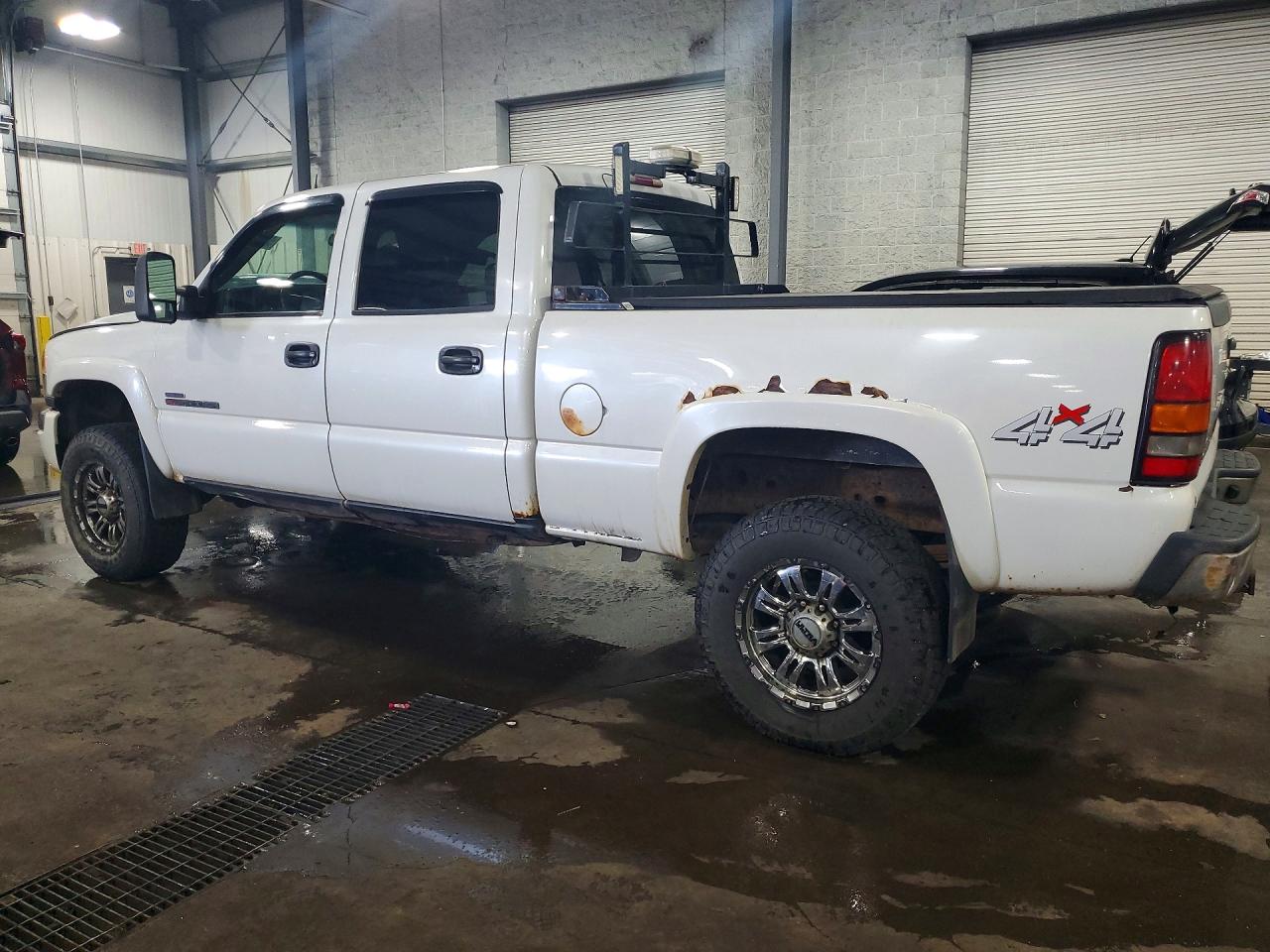 2005 Gmc Sierra K2500 Heavy Duty White vin: 1GTHK23215F851461
