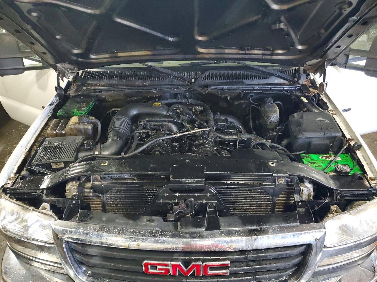 2005 Gmc Sierra K2500 Heavy Duty White vin: 1GTHK23215F851461