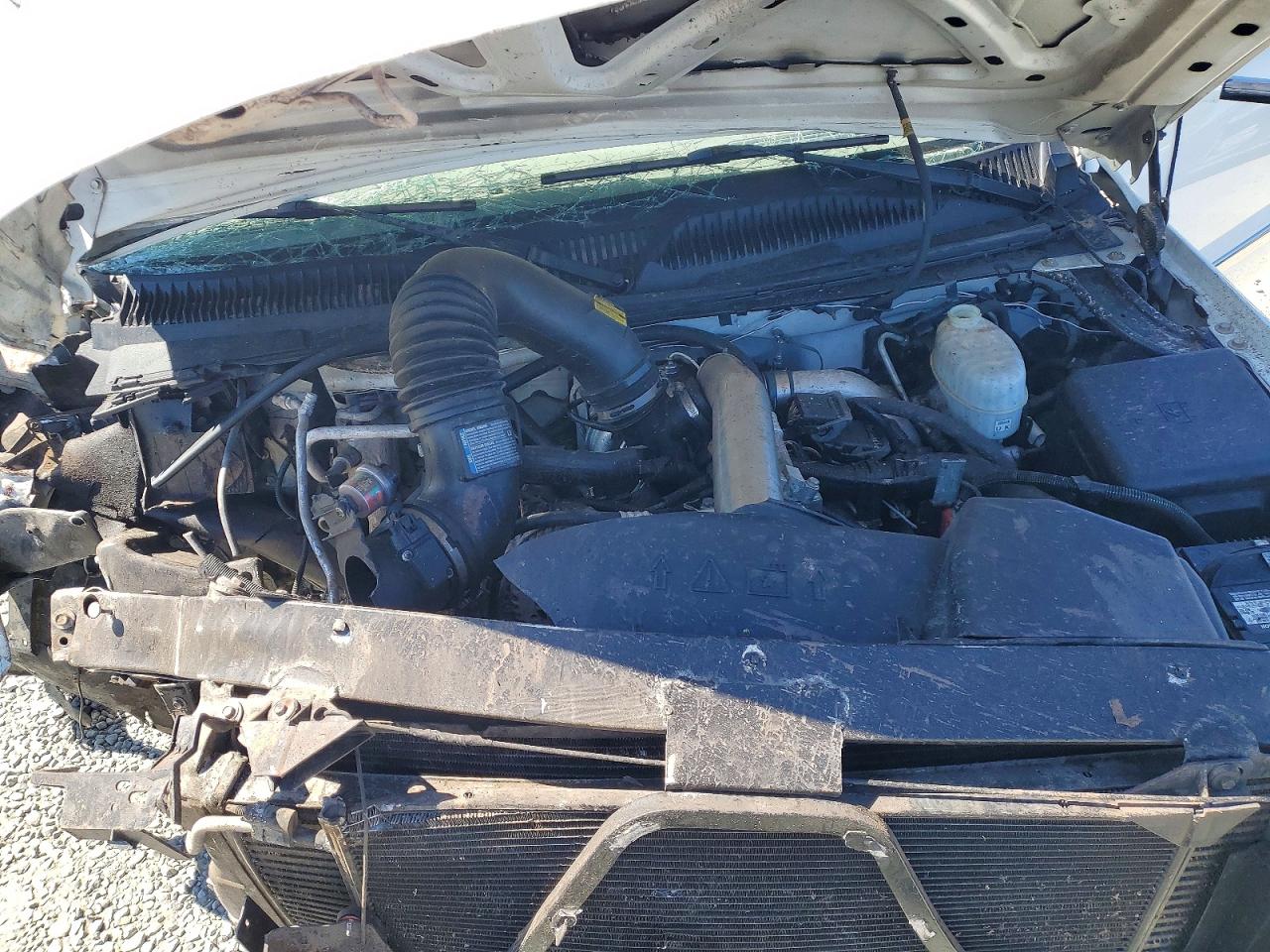 2005 Gmc Sierra K2500 Heavy Duty White vin: 1GTHK23215F876084