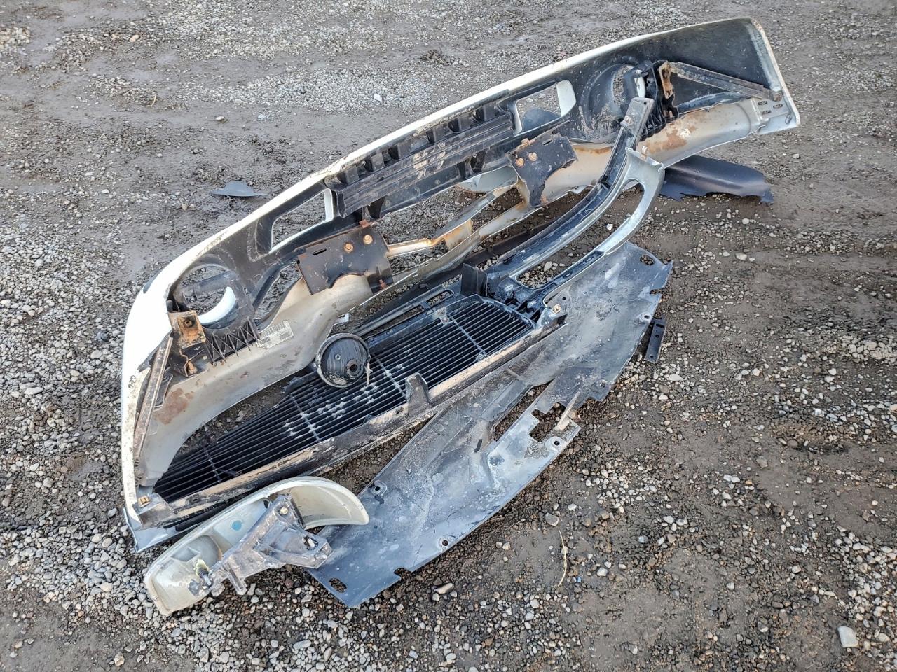 2004 Gmc Sierra K2500 Heavy Duty White vin: 1GTHK23234F208057