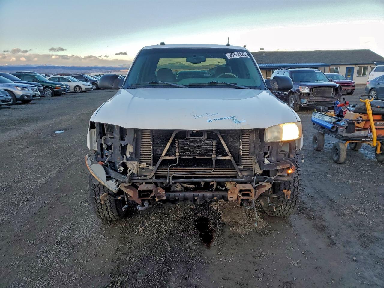 2004 Gmc Sierra K2500 Heavy Duty White vin: 1GTHK23234F208057