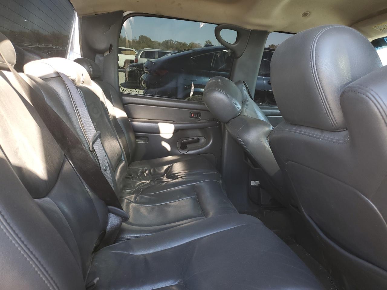 2006 Gmc Sierra K2500 Heavy Duty White vin: 1GTHK23256F117438