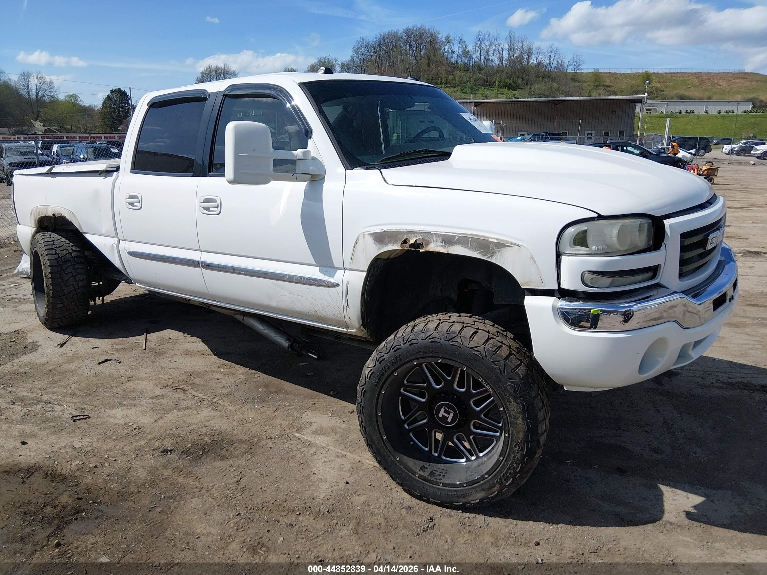 2005 Gmc Sierra 2500hd Slt White vin: 1GTHK232X5F904562