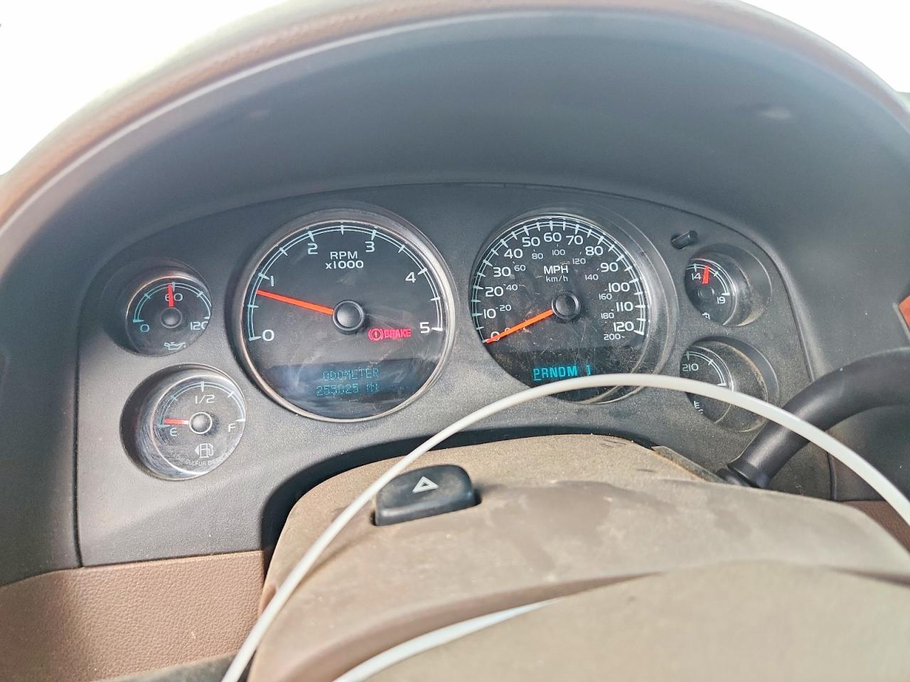 2008 Gmc Sierra K2500 Heavy Duty White vin: 1GTHK23638F171908