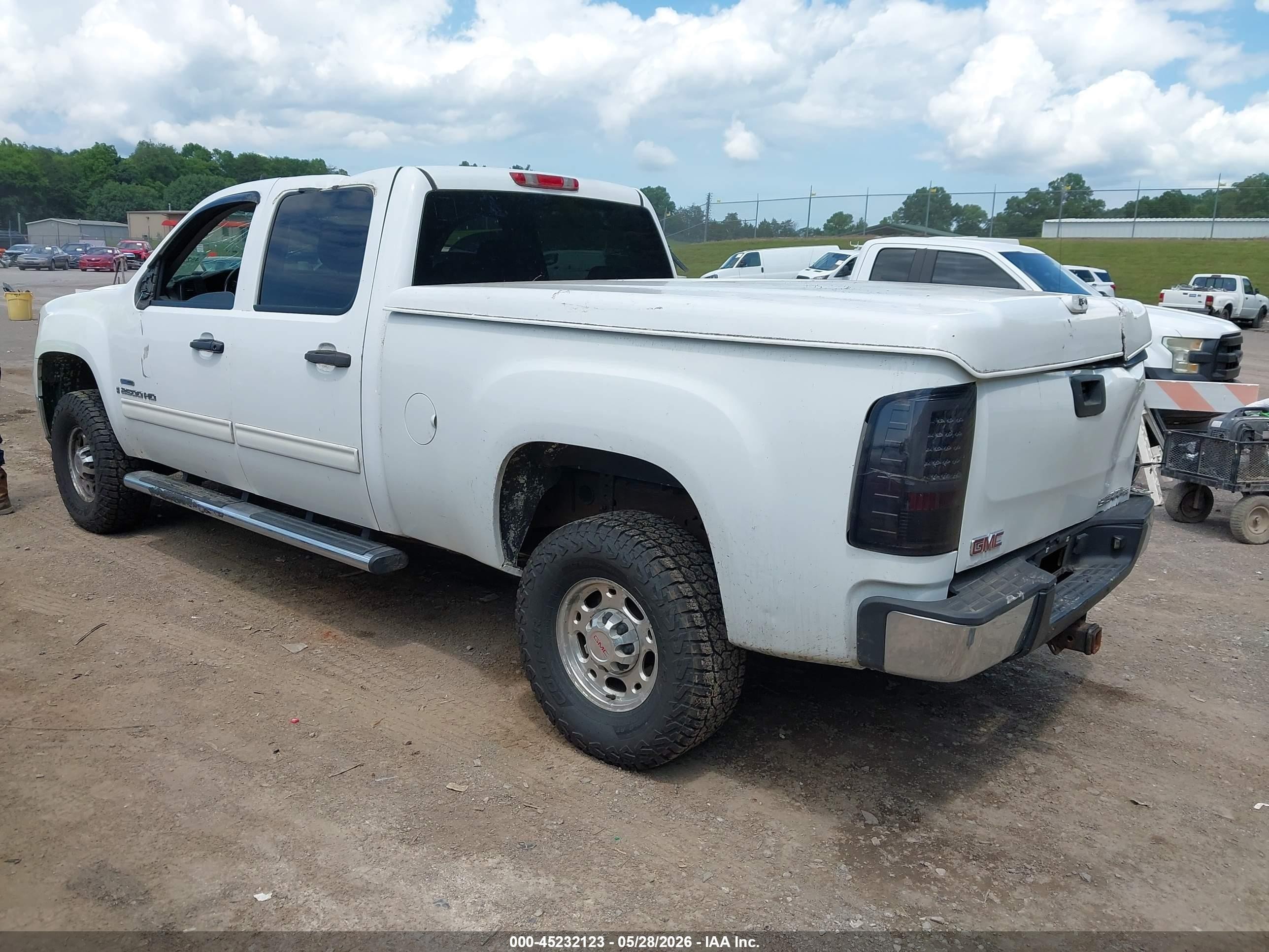 2007 Gmc Sierra 2500hd Sle1 White vin: 1GTHK23647F534196