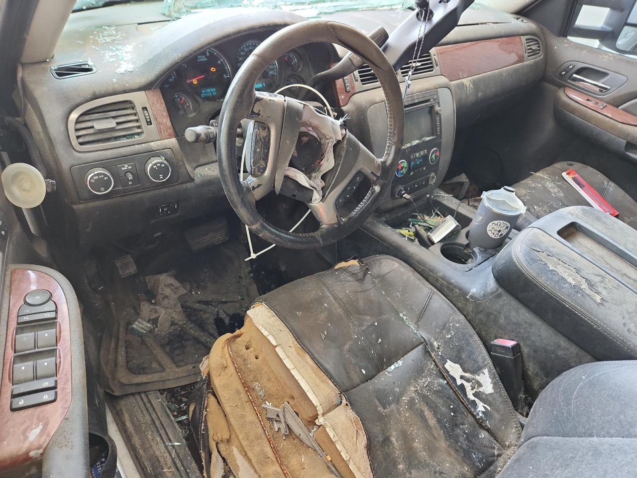 2008 Gmc Sierra K2500 Heavy Duty White vin: 1GTHK23688F206684 Damage: Rear View Mirror, Broken, Replacement Required
