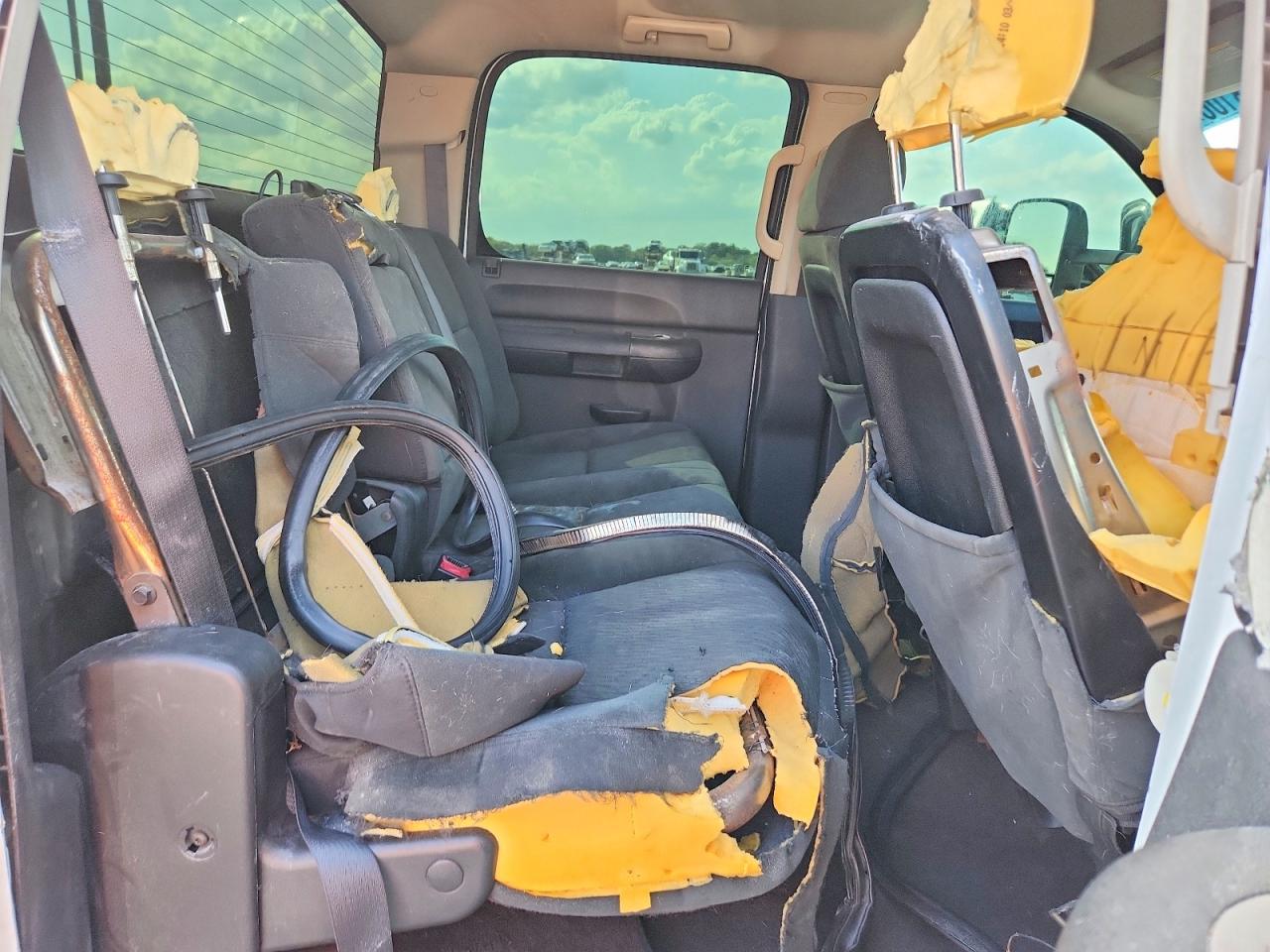 2007 Gmc Sierra K2500 Heavy Duty White vin: 1GTHK23697F516194