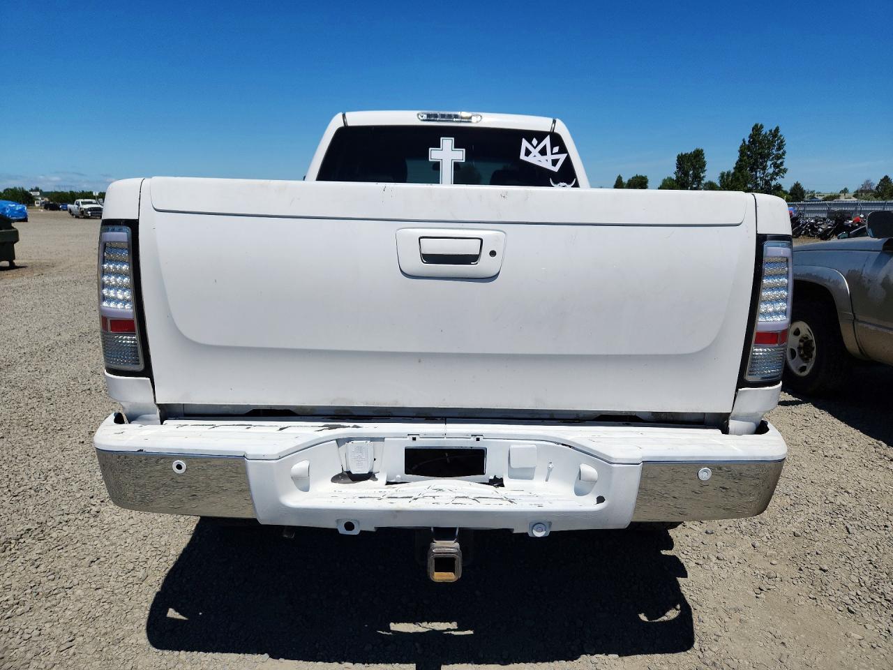 2007 Gmc Sierra K2500 Heavy Duty White vin: 1GTHK236X7F510548