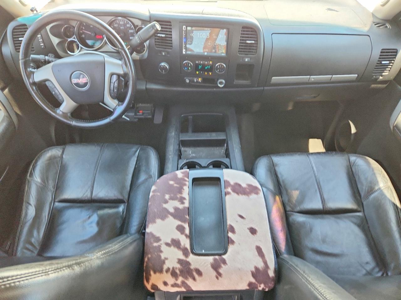 2007 Gmc Sierra K2500 Heavy Duty White vin: 1GTHK236X7F510548