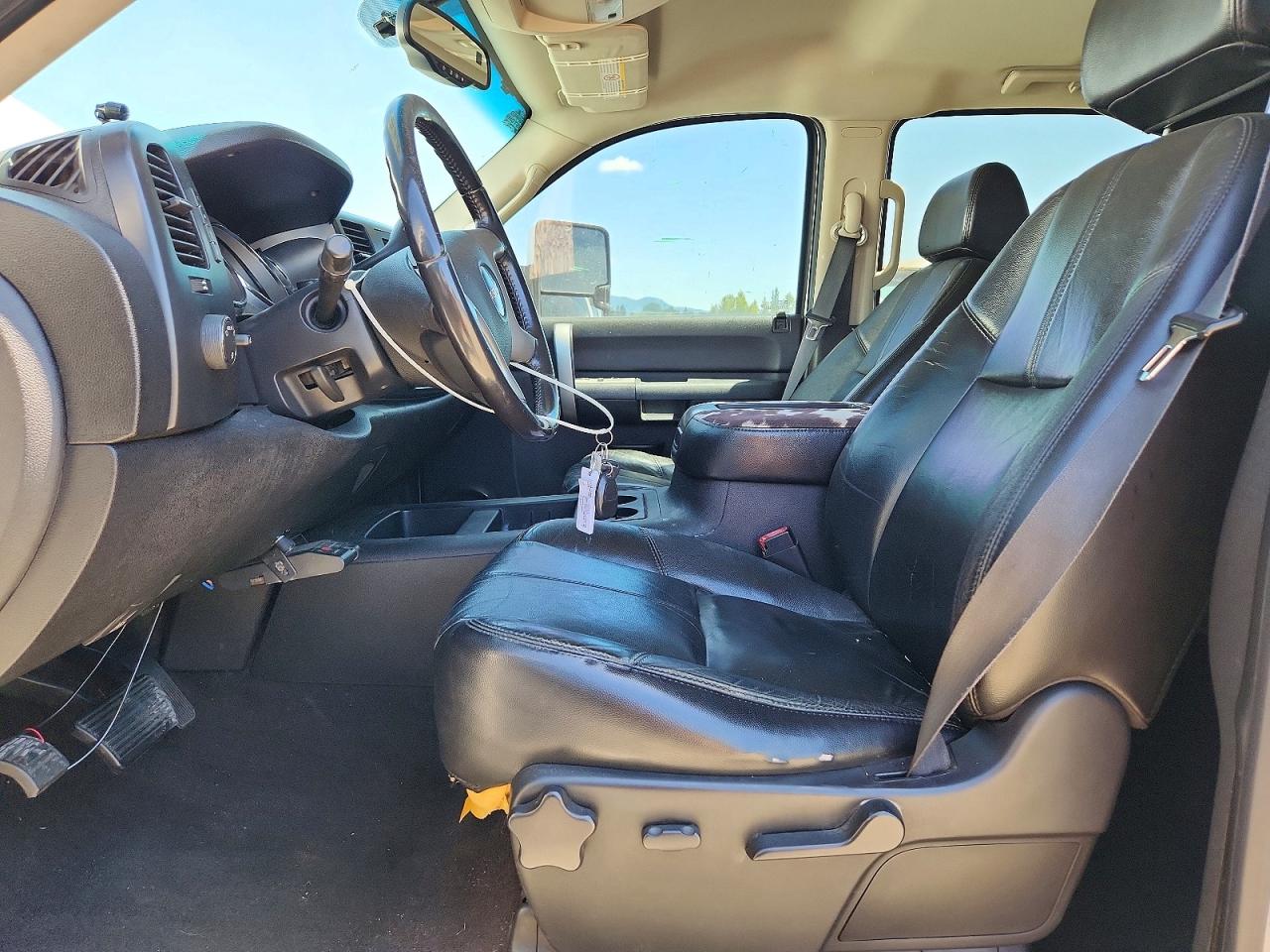 2007 Gmc Sierra K2500 Heavy Duty White vin: 1GTHK236X7F510548