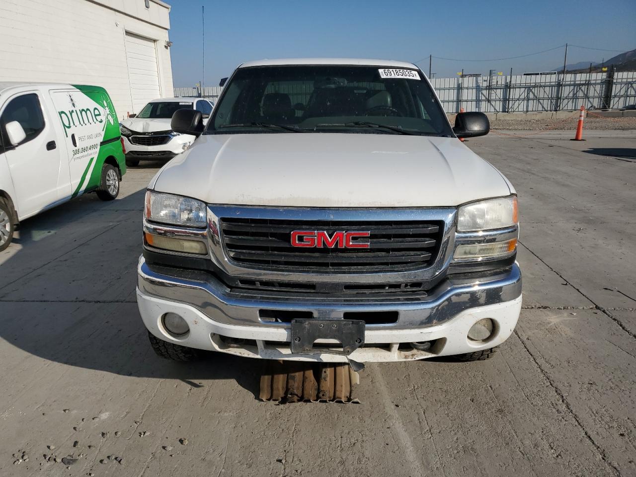 2007 Gmc Sierra K2500 Heavy Duty White vin: 1GTHK23D47F116347