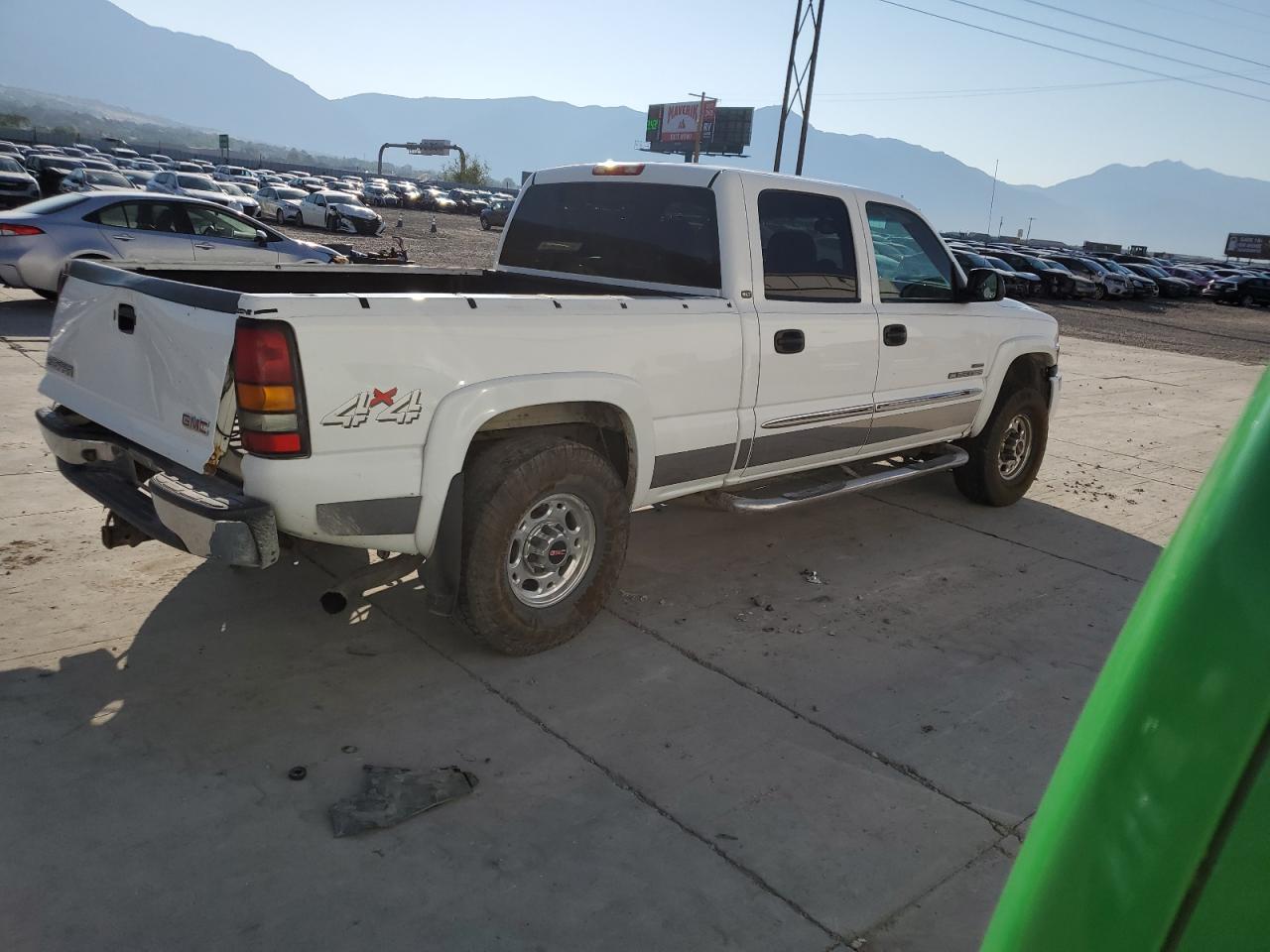 2007 Gmc Sierra K2500 Heavy Duty White vin: 1GTHK23D47F116347