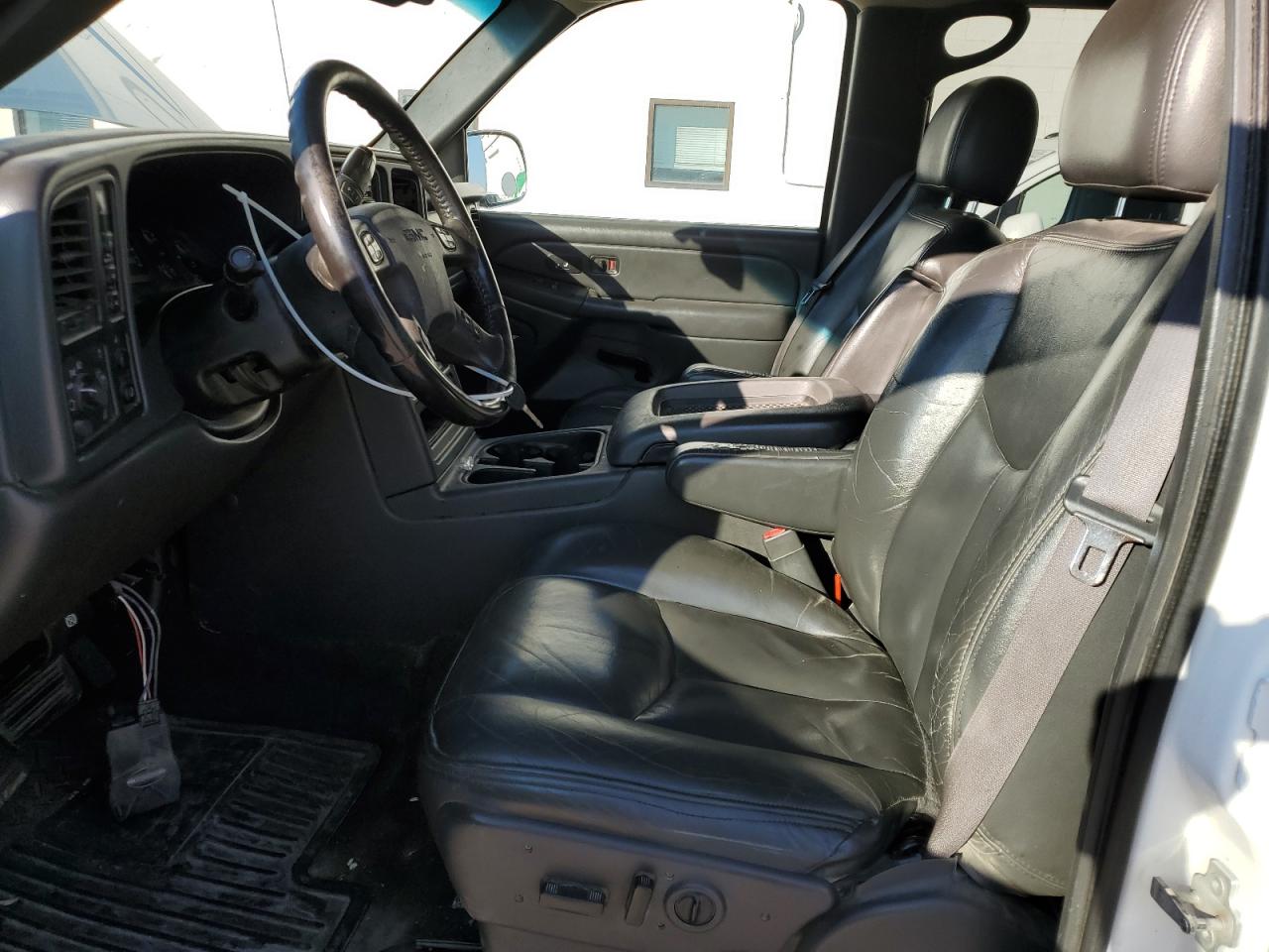 2007 Gmc Sierra K2500 Heavy Duty White vin: 1GTHK23D47F116347