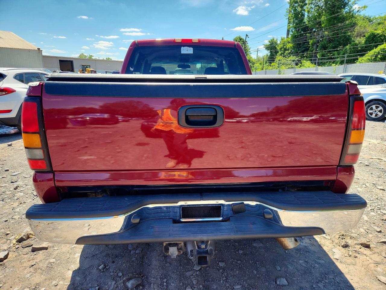 2007 Gmc Sierra K2500 Heavy Duty Burgundy vin: 1GTHK23D67F184844