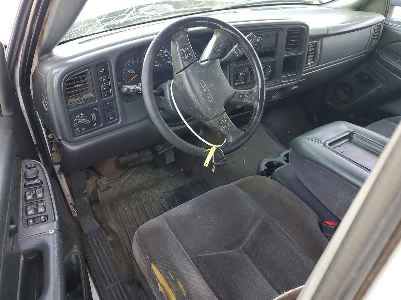 2007 Gmc Sierra K2500 Heavy Duty White vin: 1GTHK23D77F145325
